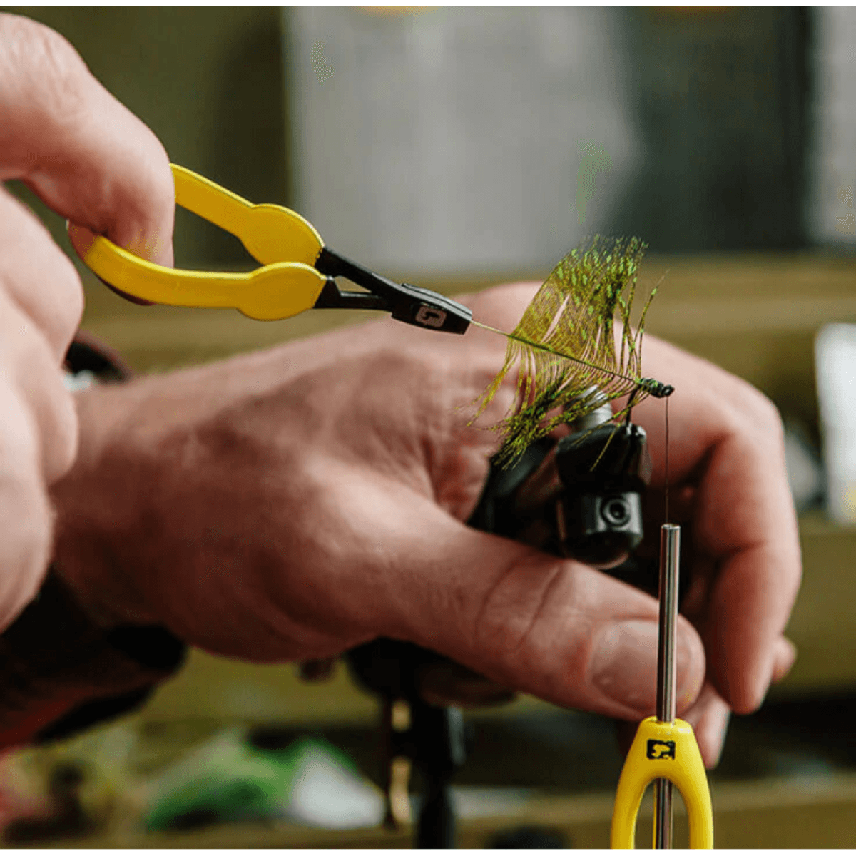 Loon Outdoors Ergo Hackle Plier - Black 2.5"