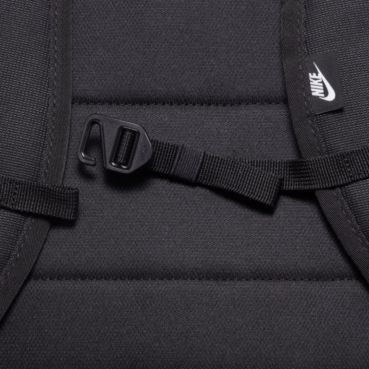 バックパック・リュック Nike Heritage Eugene Backpack 23L Amazon.com | Nike Heritage Eugene Backpack (23L), Black