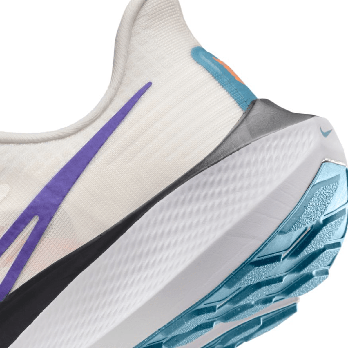 Nike Air Zoom Pegasus 39 Running Shoe - Women's - Als.com