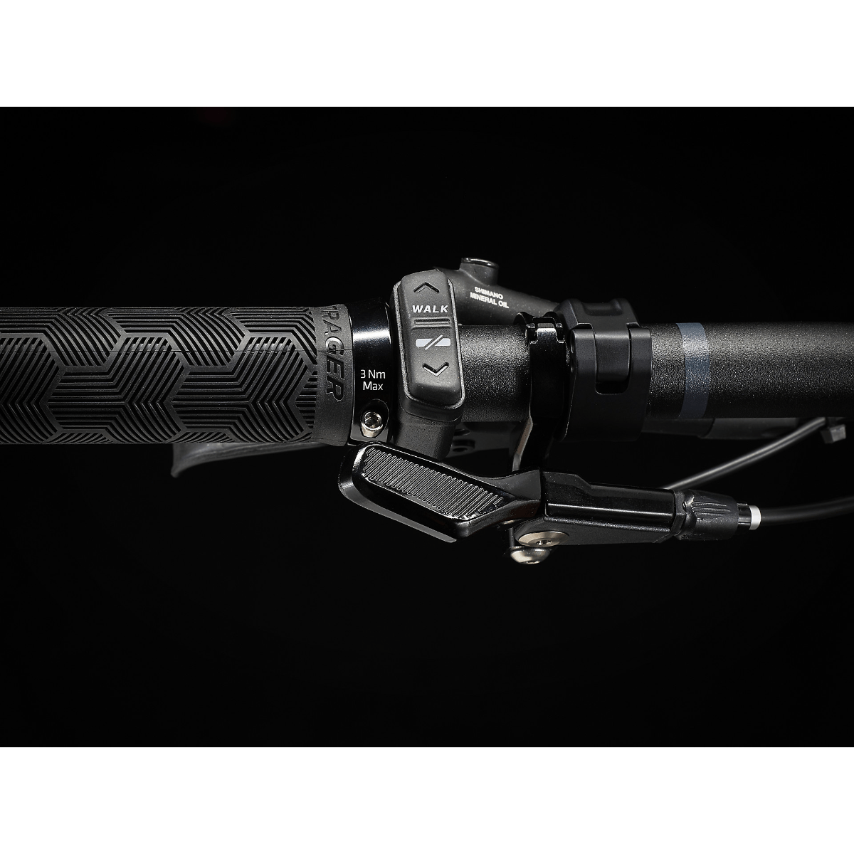 TREK-BIKE-23-FUEL-EXE-9.5-DEORE.jpg