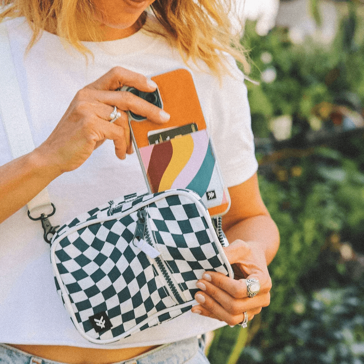 Thread-Crossbody-Bag.jpg