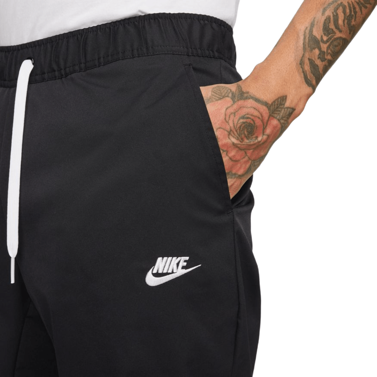 NIKE-C-M-NK-CLUB-WVN-TAPER-LEG-PANT---Black---White.jpg