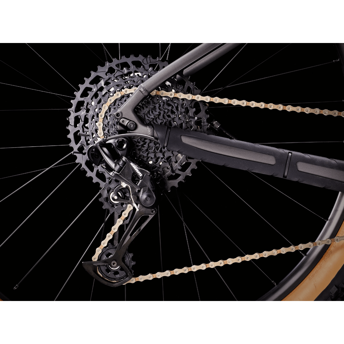 Trek-Marlin-8-Gen-3-Bike---Matte-Dnister-Black.jpg