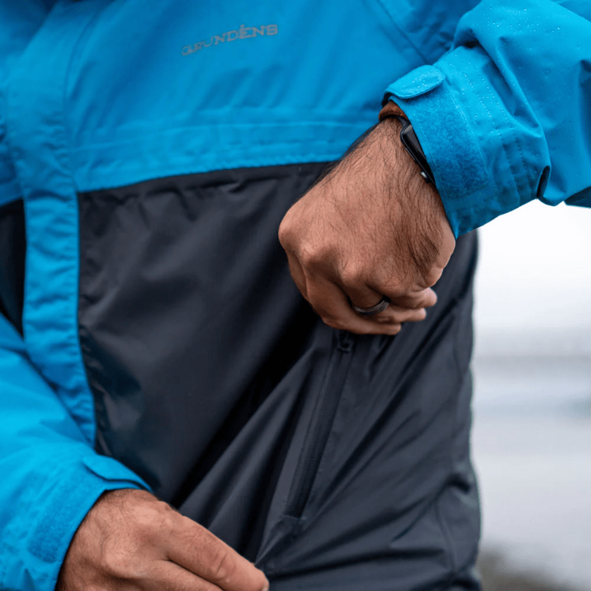 GRUNDE-JACKET-TRIDENT---Coastal-Blue.jpg