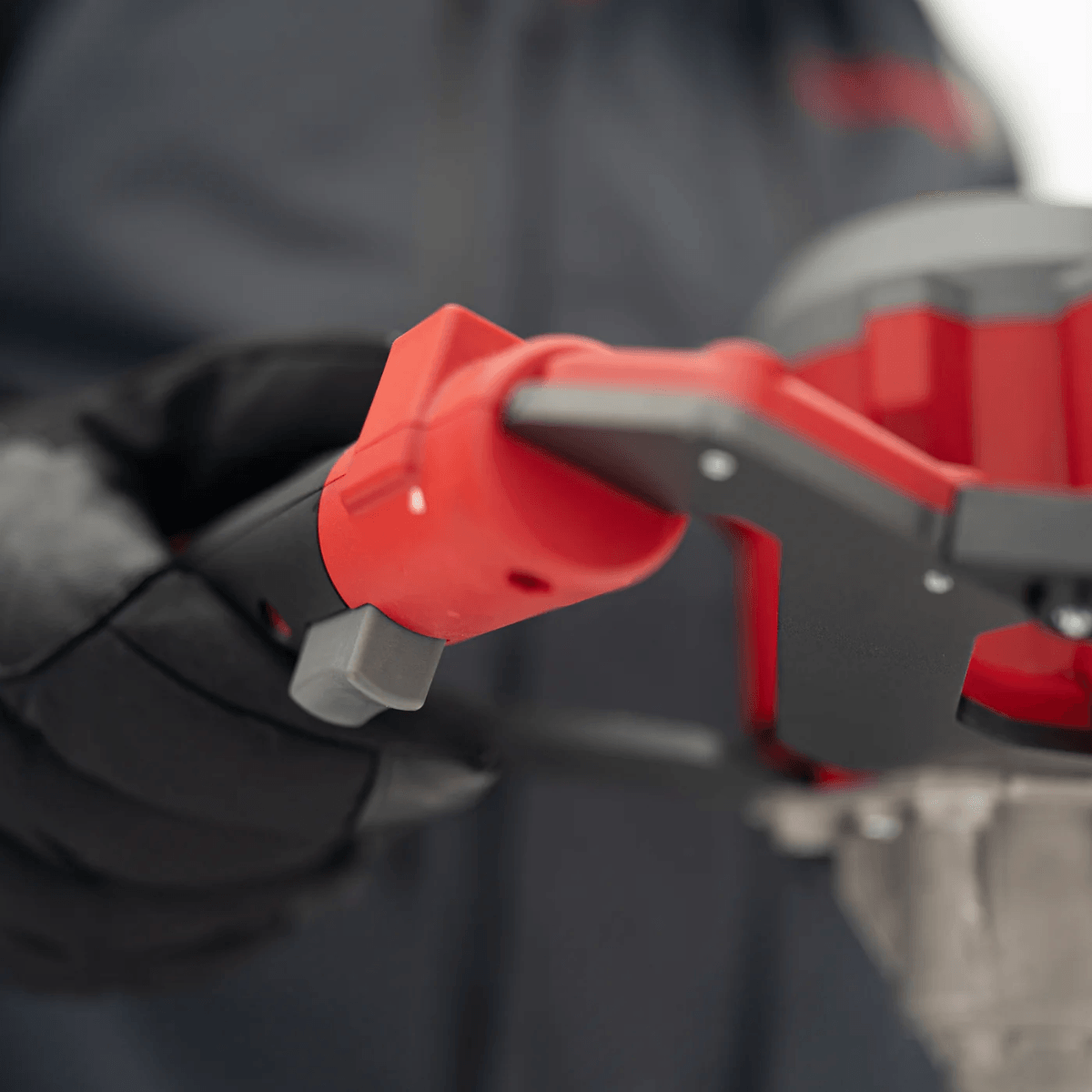 Eskimo E40 Steel Electric Auger - Red 8"