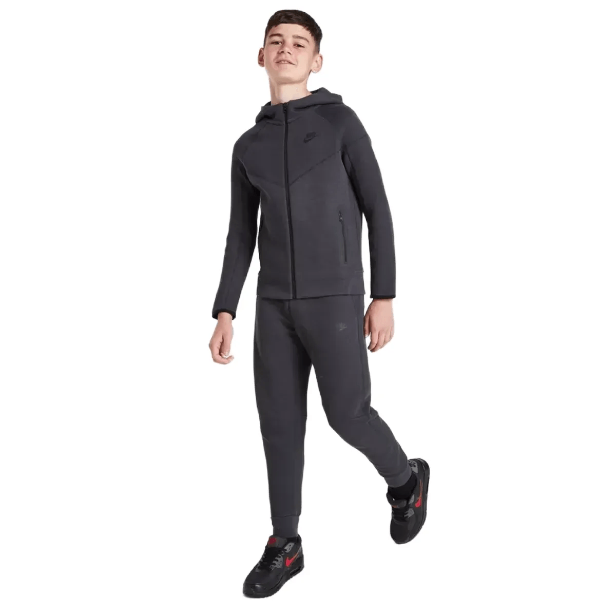 black nike sportswear tech fleece