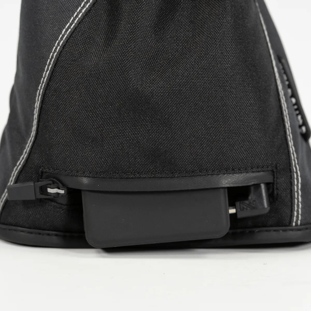 Mobile-Warming-Squall-Glove-Black-XS.jpg