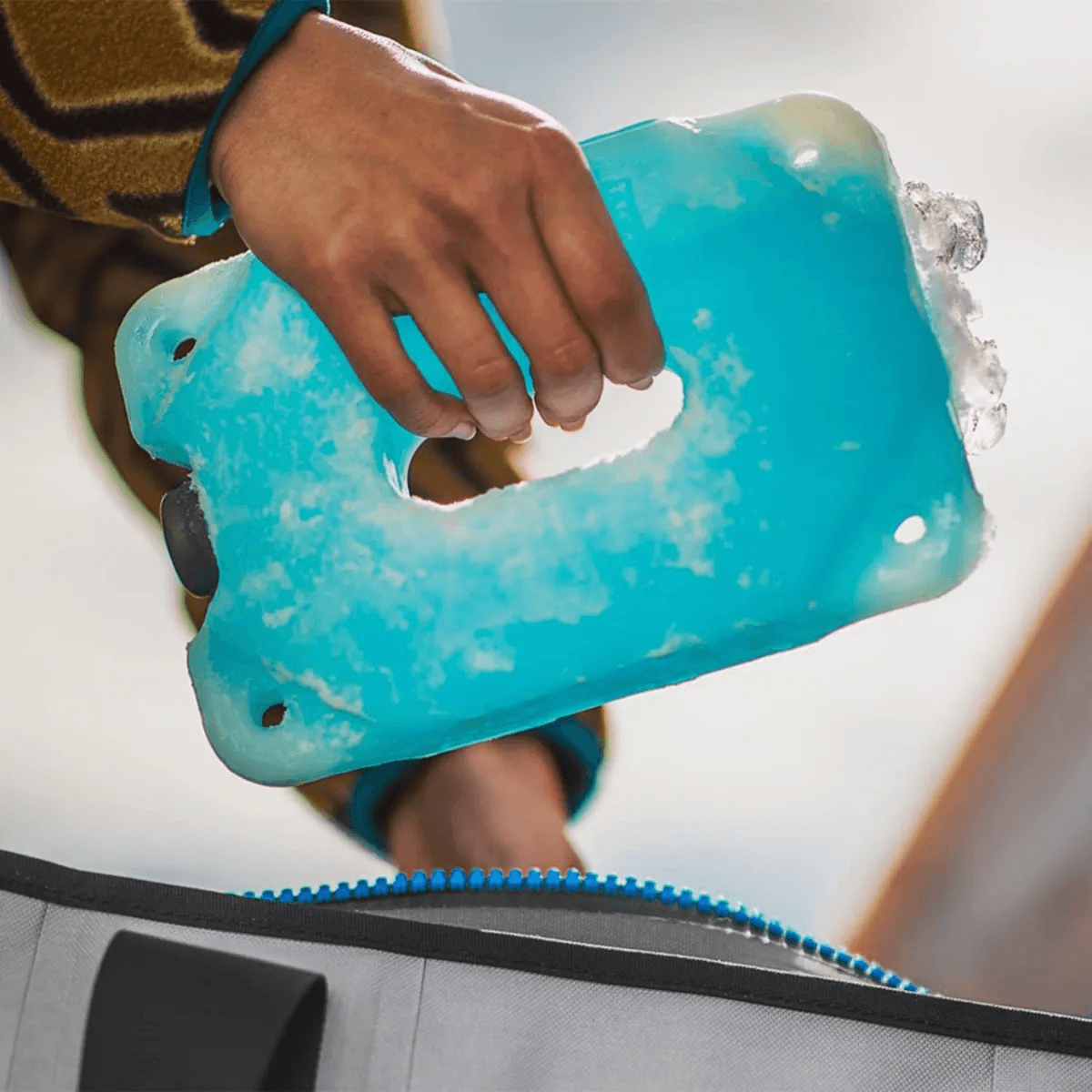 YETI Ice Pack 2 Pound - Als.com