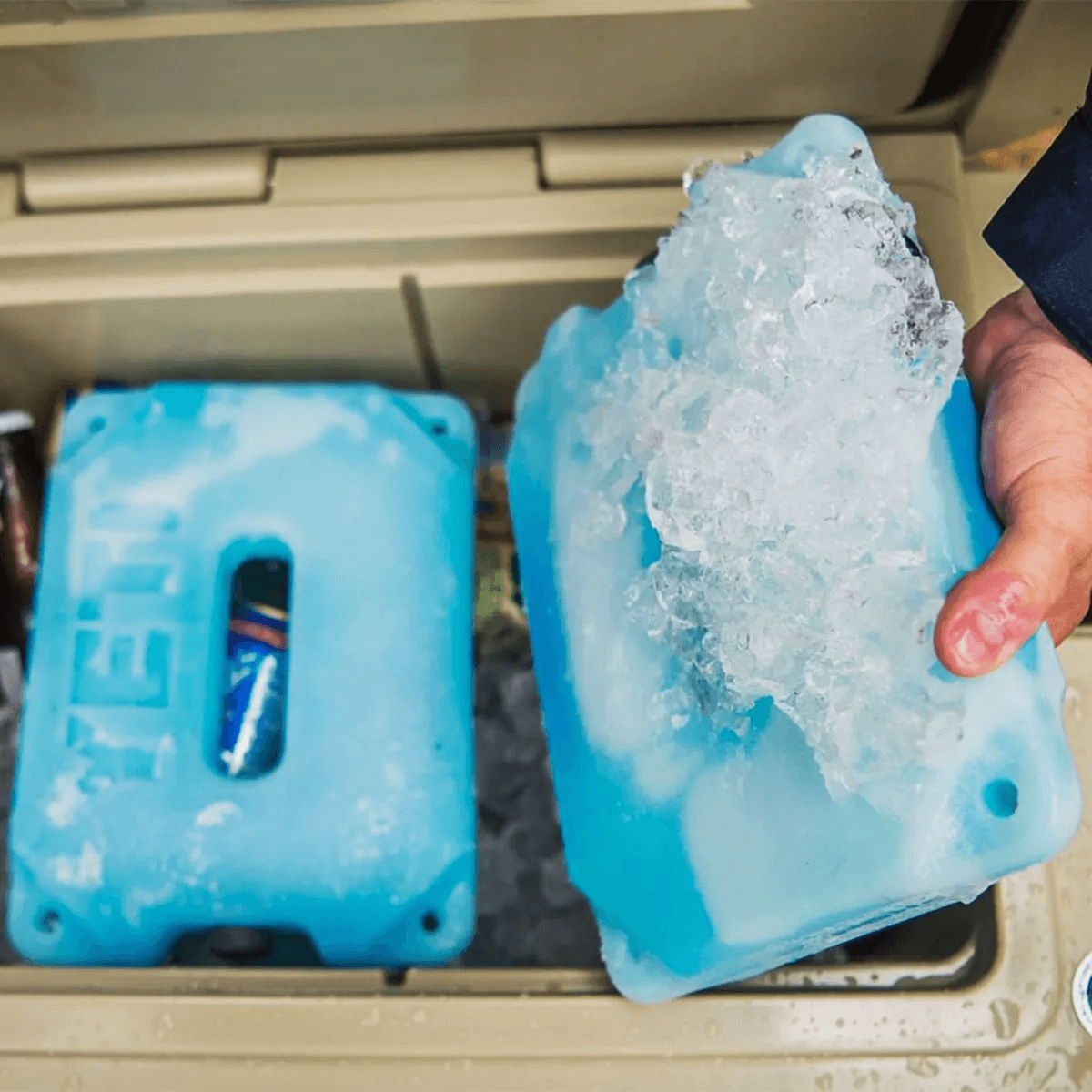 YETI Ice Pack 2 Pound - Als.com