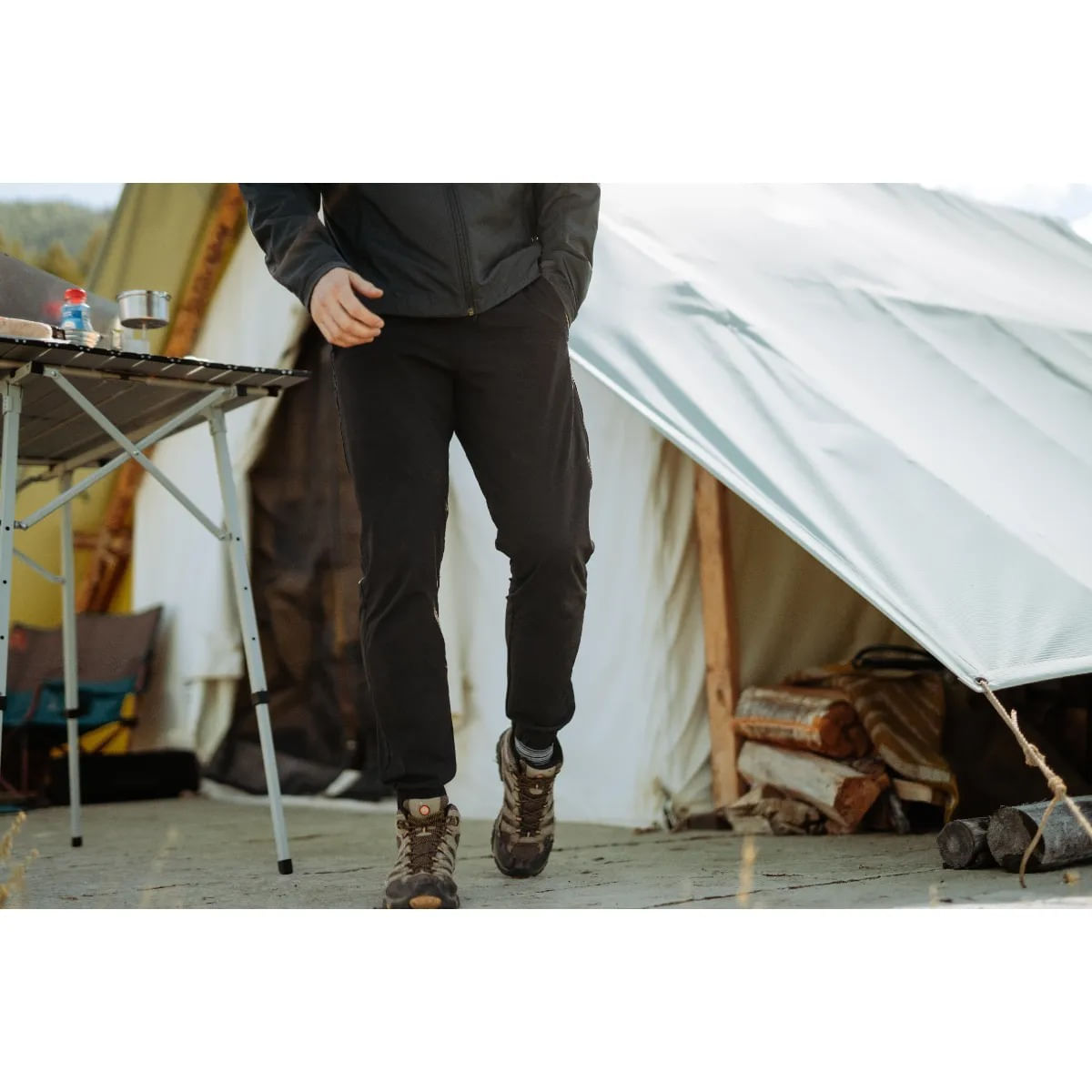 KUHL-Suppressor-Jogger---Men-s-Black-S-Long.jpg