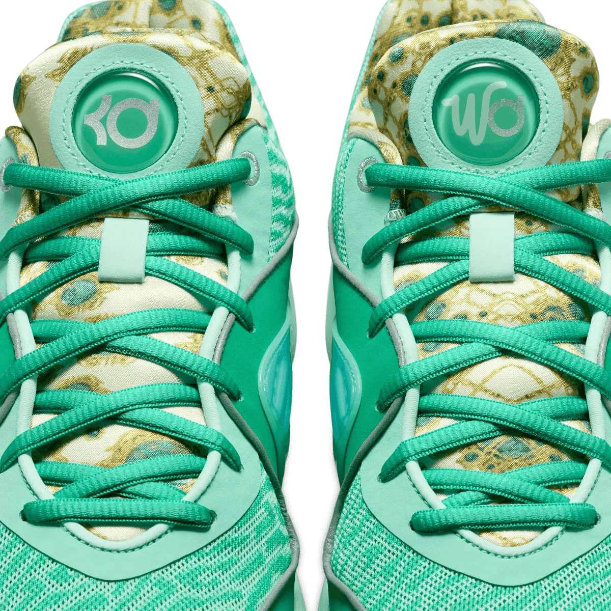 NWEB---NIKE-SHOE-KD16-YTH-Mint-Foam---Metallic-Silver---Emerald-Rise-3.5Y-Regular.jpg