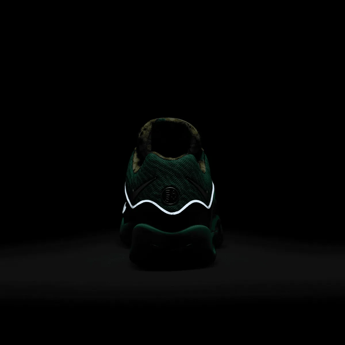 NWEB---NIKE-SHOE-KD16-YTH-Mint-Foam---Metallic-Silver---Emerald-Rise-3.5Y-Regular.jpg