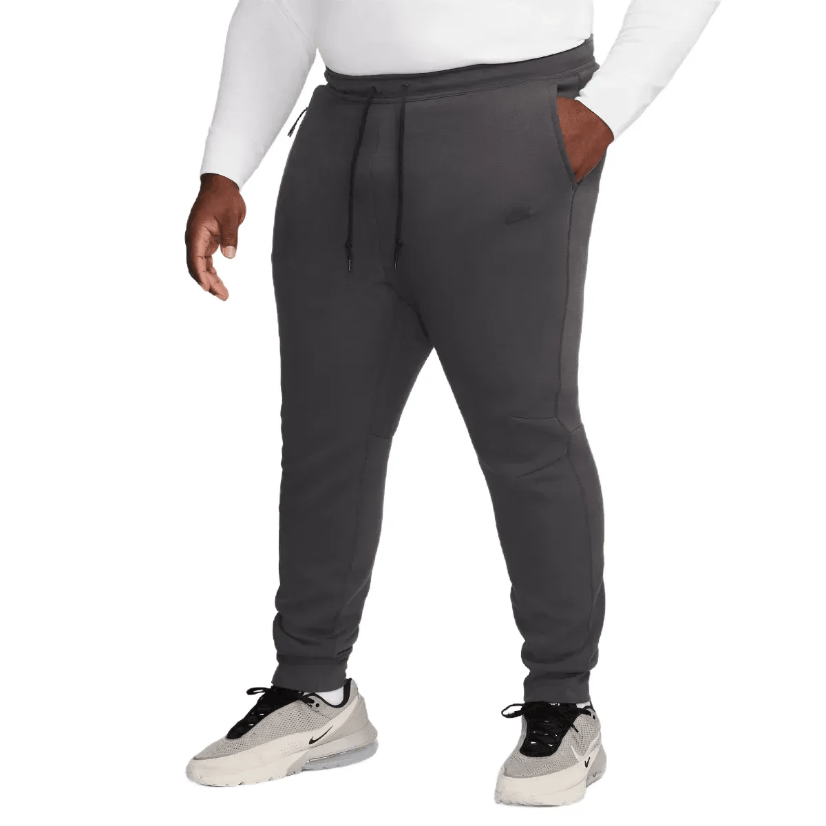 Nike tech fleece slim fit joggers in shops black