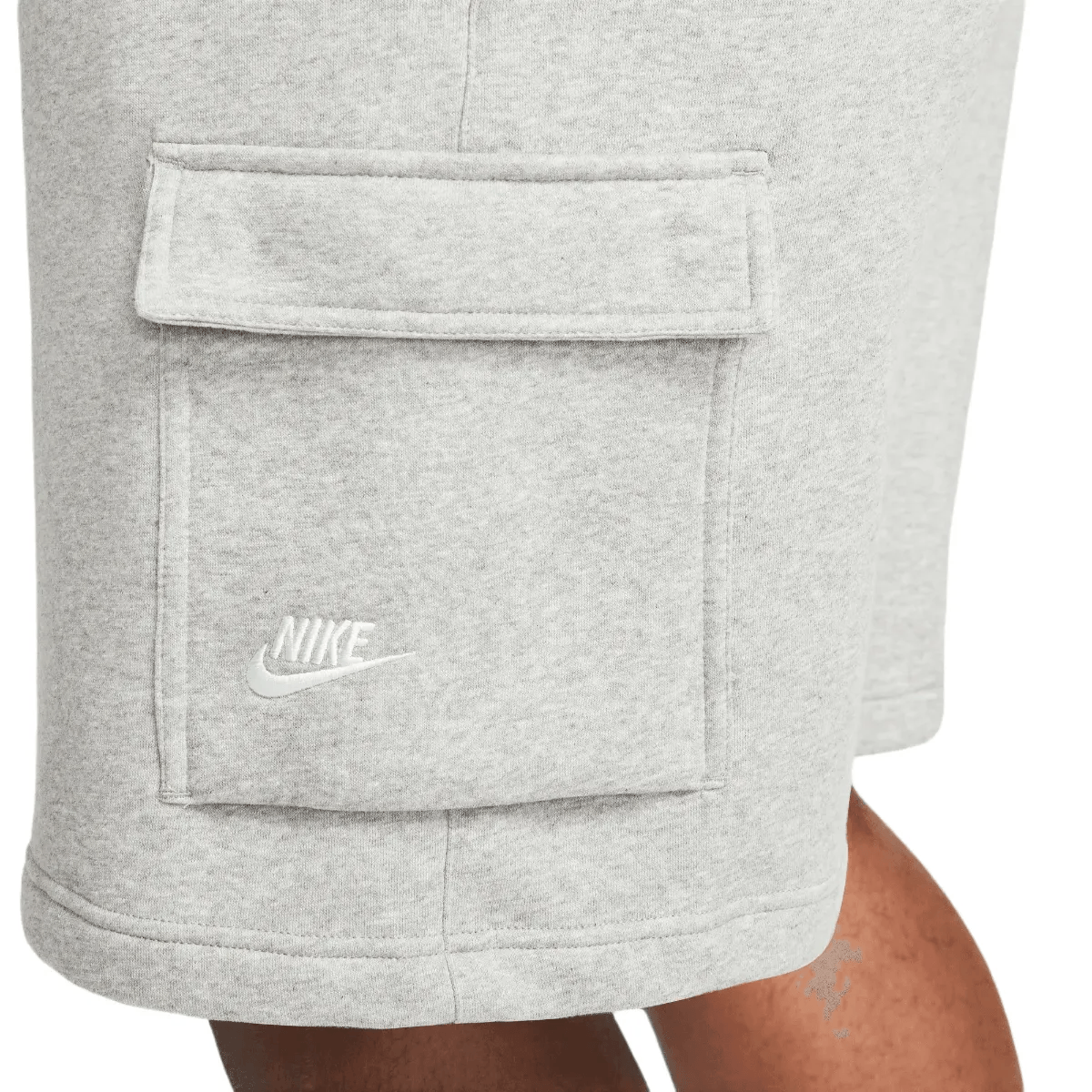 NWEB---NIKE-C-M-NSW-CLUB-BB-CARGO-SHORT-Dk-Grey-Heather---Matte-Silver---White-S.jpg
