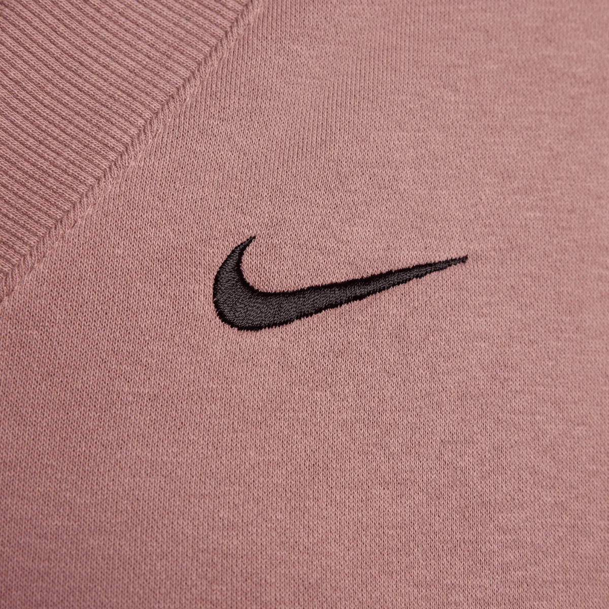 NWEB---NIKE-C-W-NSW-PHNX-FLC-CROP-VNECK-Smokey-Mauve---Black-XS.jpg