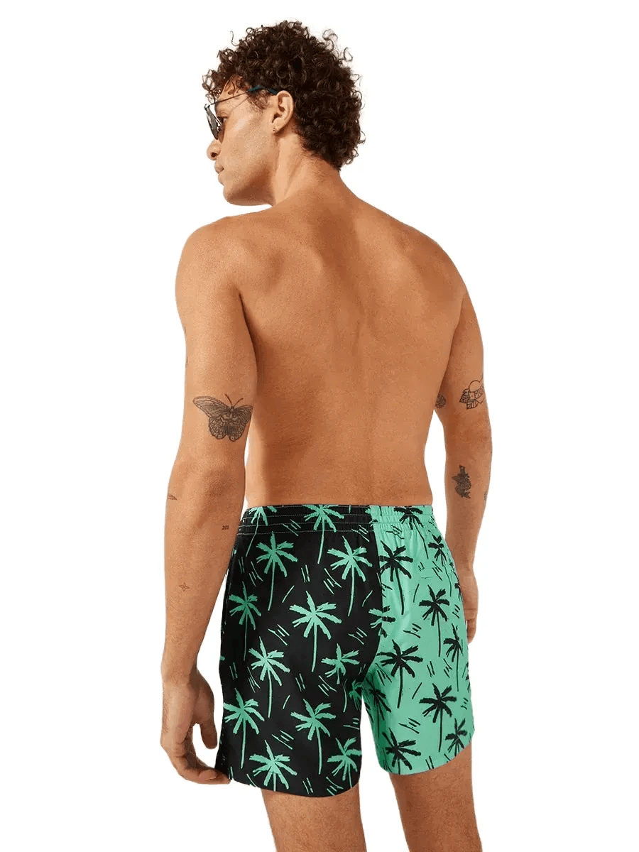 Chubbies-The-Throne-Of-Thighs-Classic-Swim-Trunk---Men-s-Black---Pattern-Base--plaids--S-5.5--Inseam.jpg