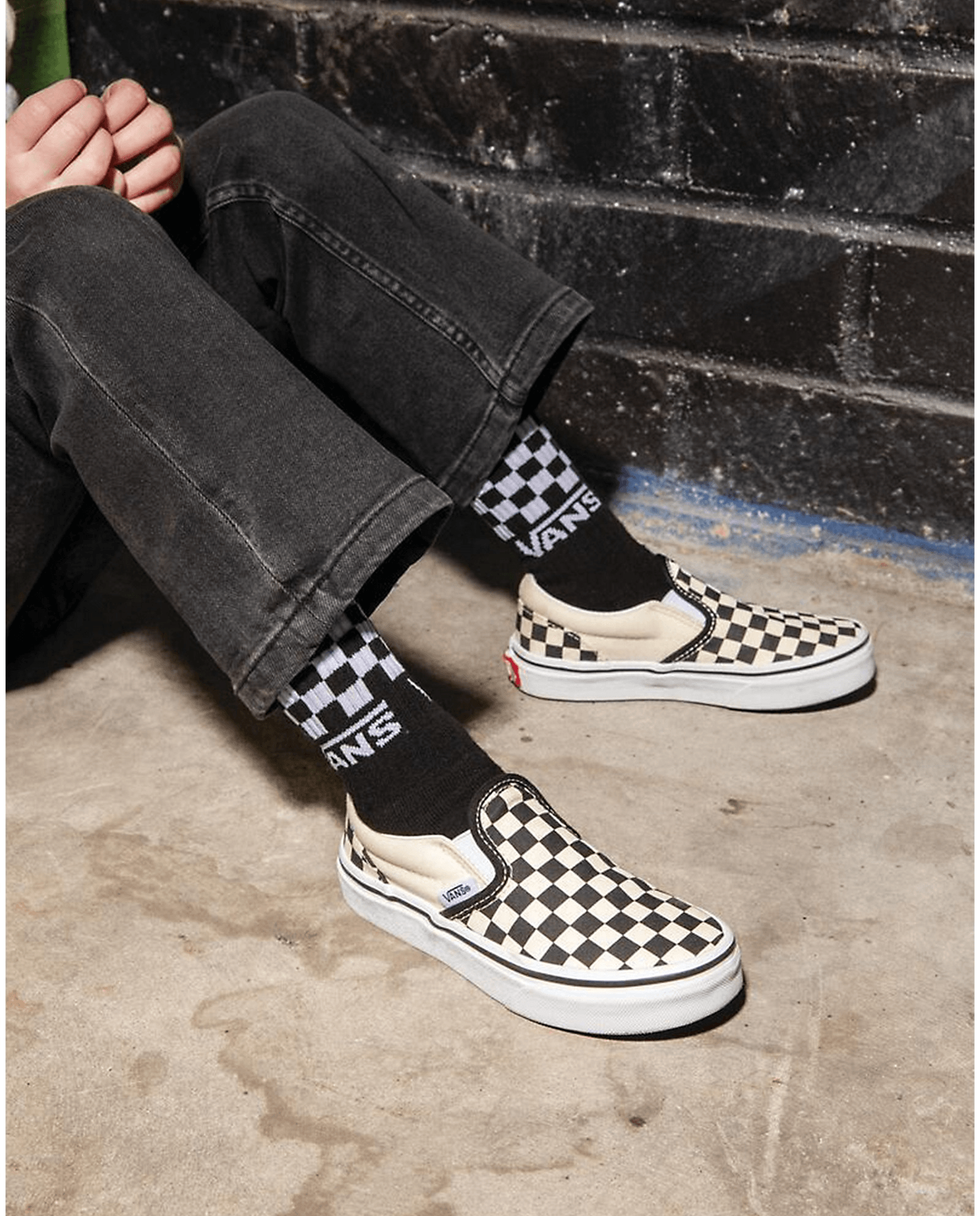 Kids black and white checkered vans online