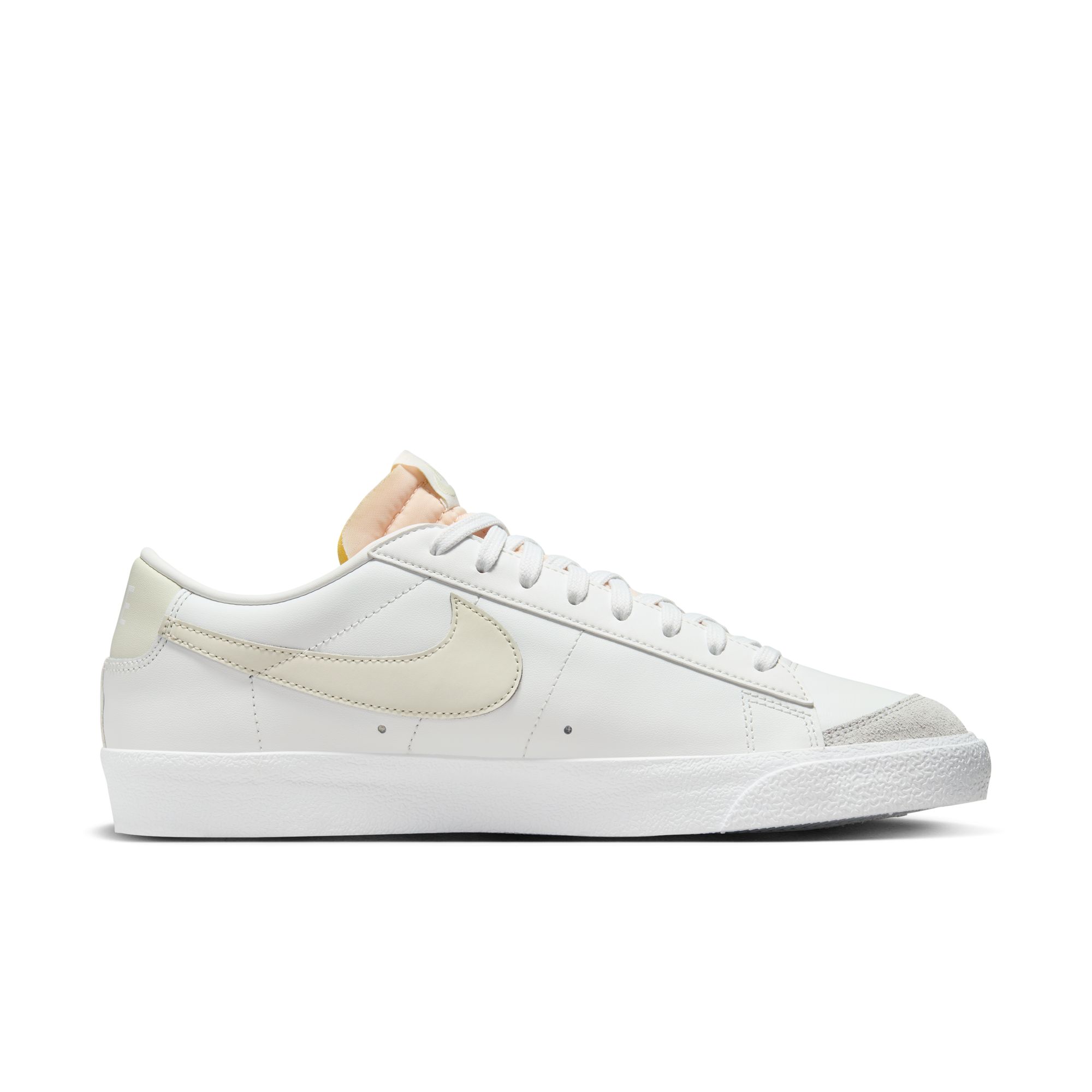 【Nike】BLAZER LOW ’77 VINTAGE Nike Blazer Low '77 Vintage Shoe - Men's - Als.com