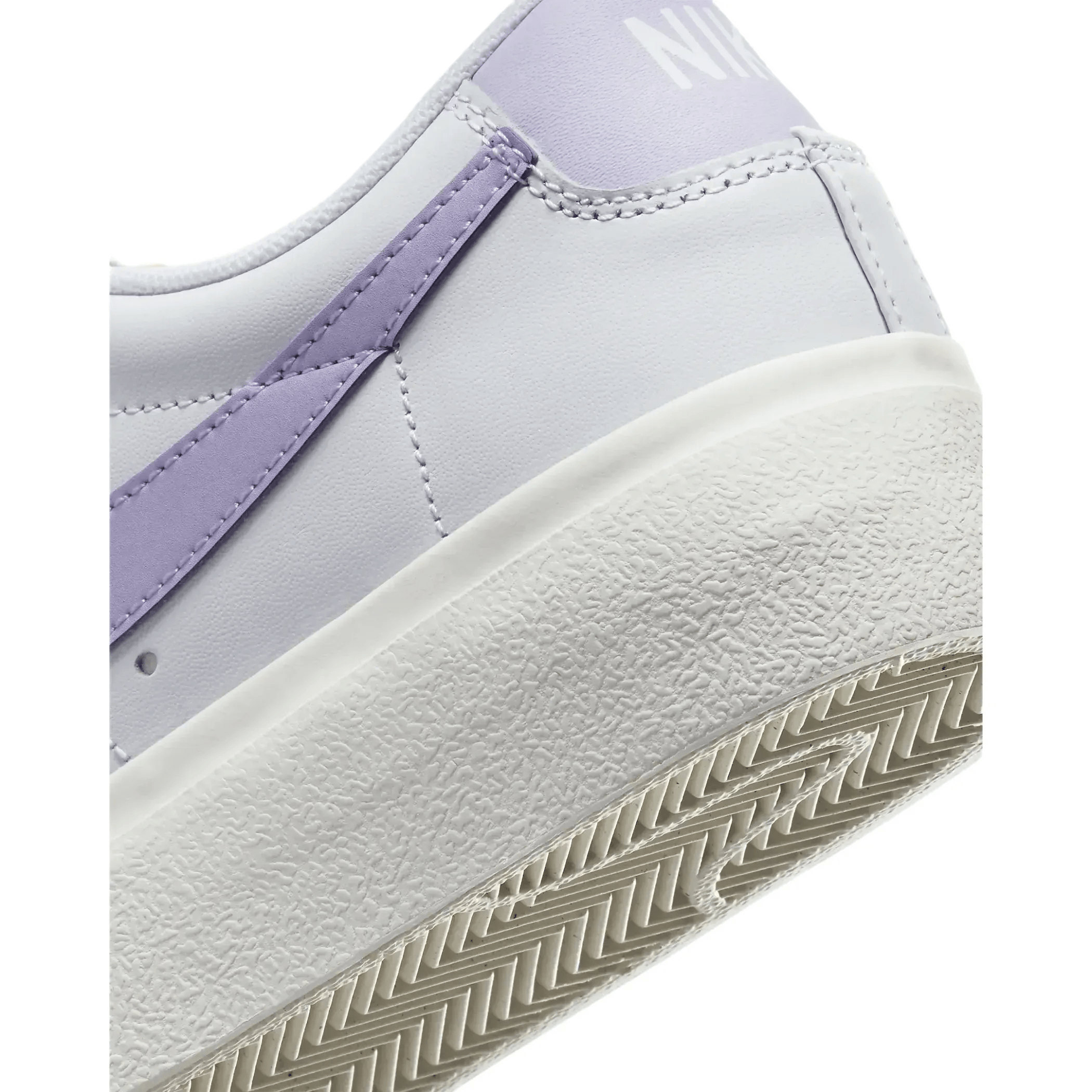 nike womens blazer low platform