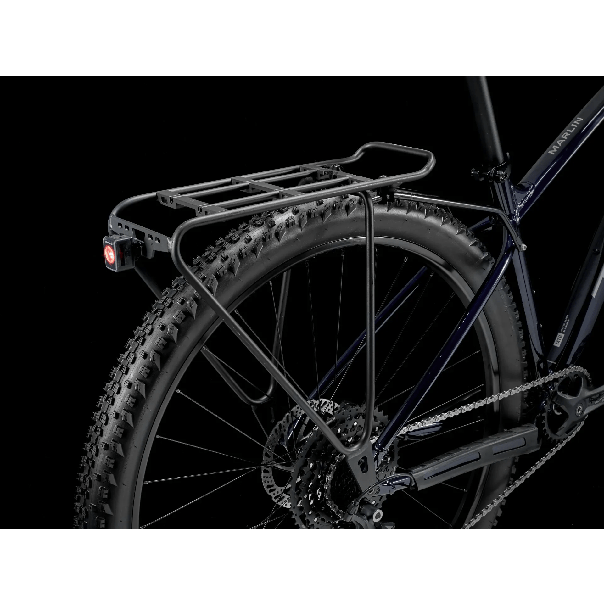 Trek Marlin 6 Gen 3 - 2024 - Rage Red To Deep Dark Blue Fade