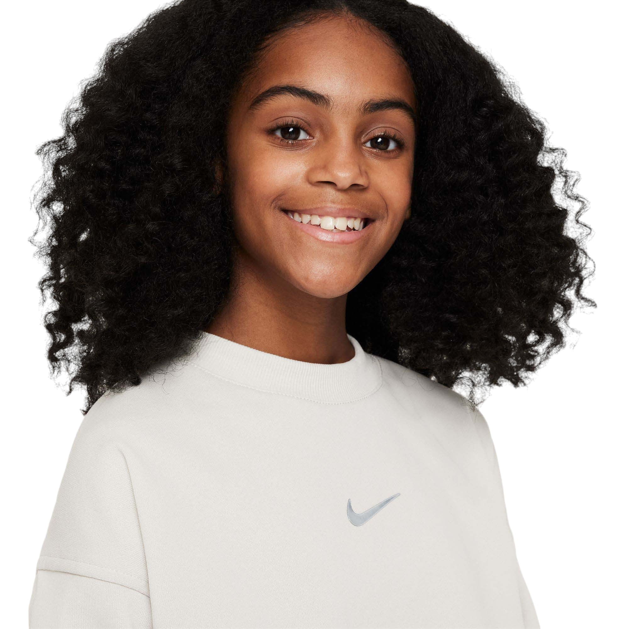 NWEB---NIKE-C-G-NSW-DF-FLC-CREW-DANCE-Light-Bone-XS.jpg