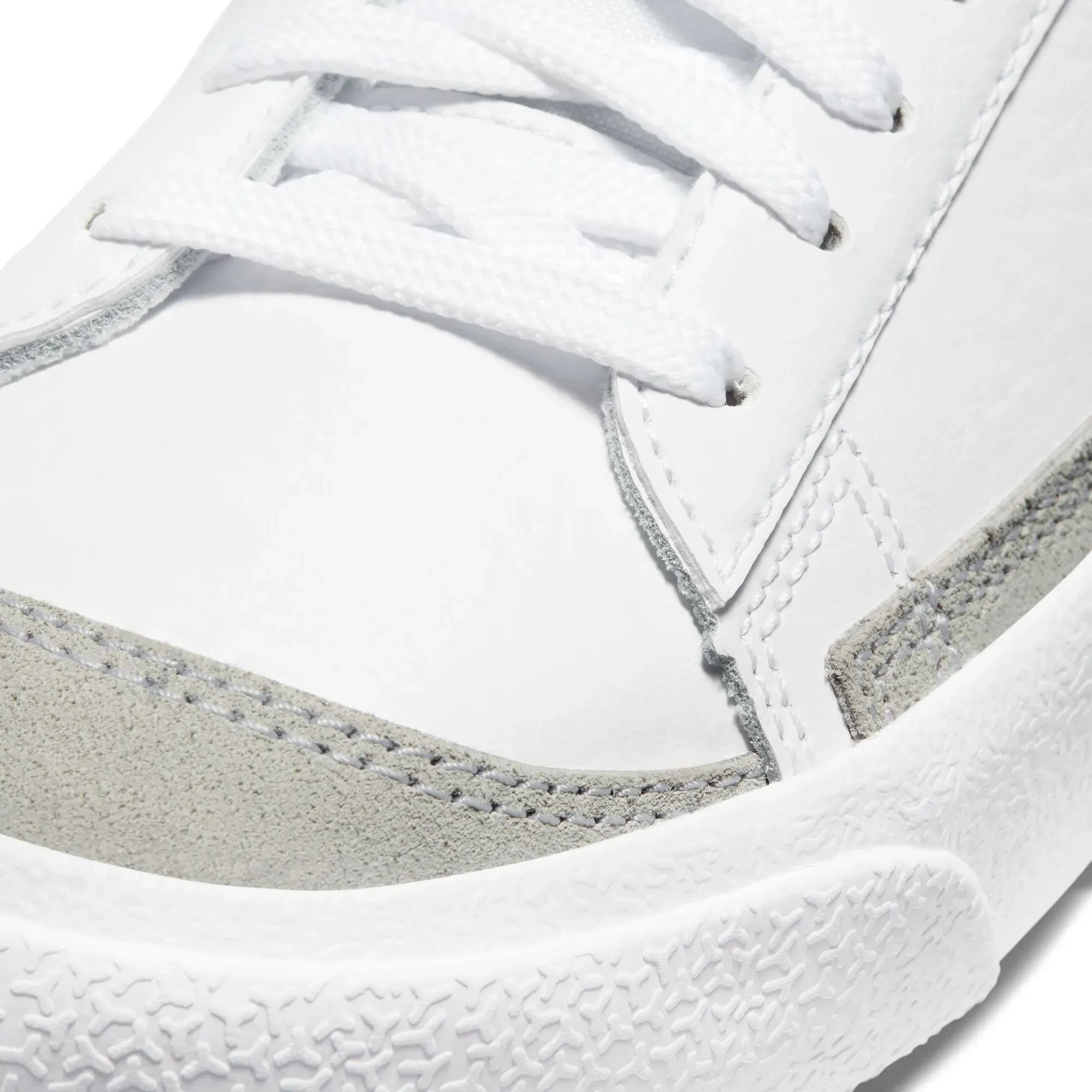 NWEB---NIKE-YTH-SHOE-BLAZER-LOW--77-GS-White---Black---Team-Orange-3.5Y-Regular.jpg