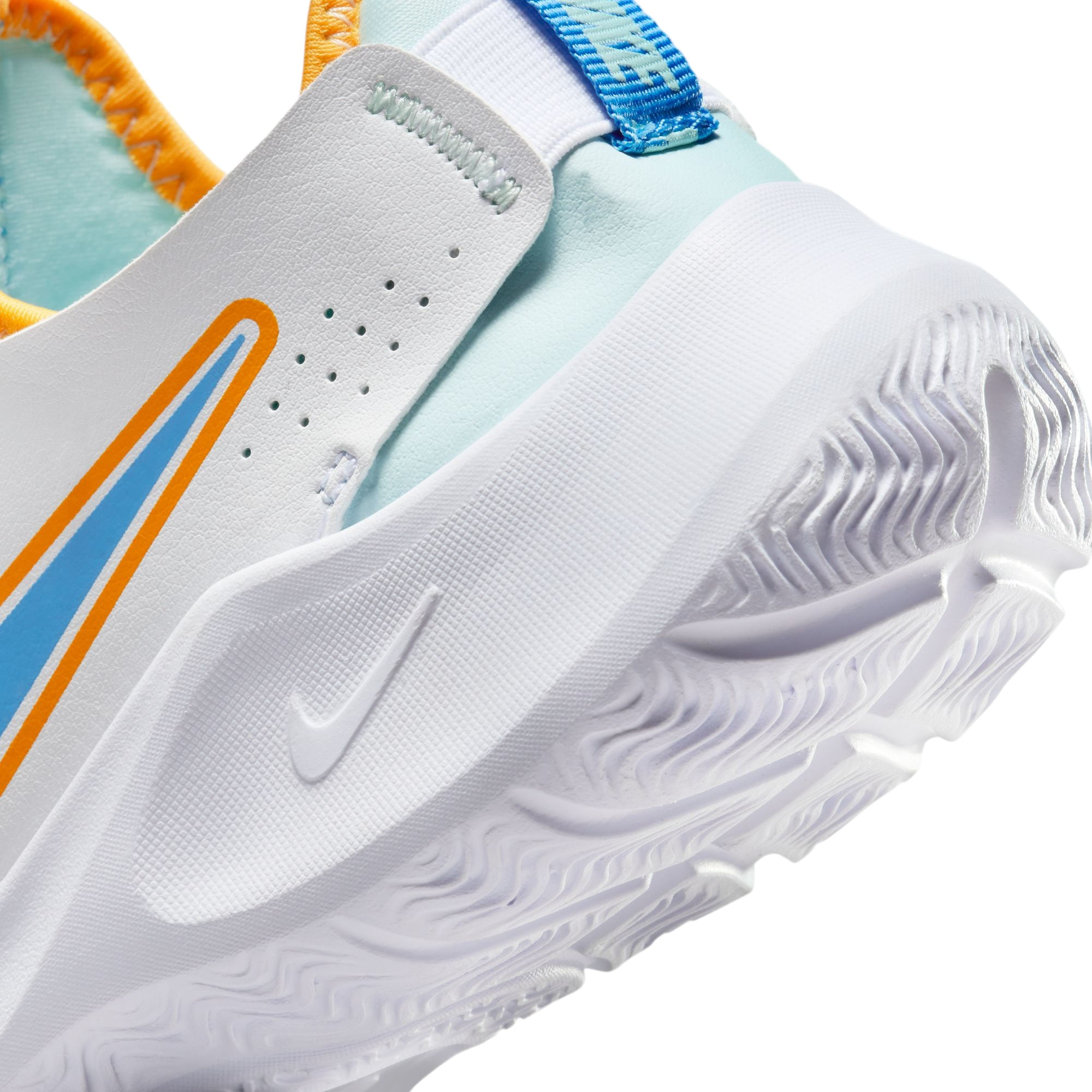 NWEB---NIKE-SHOE-FLEX-RUNNER-3-GS-White---University-Blue---White---Sundial-1Y-Regular.jpg