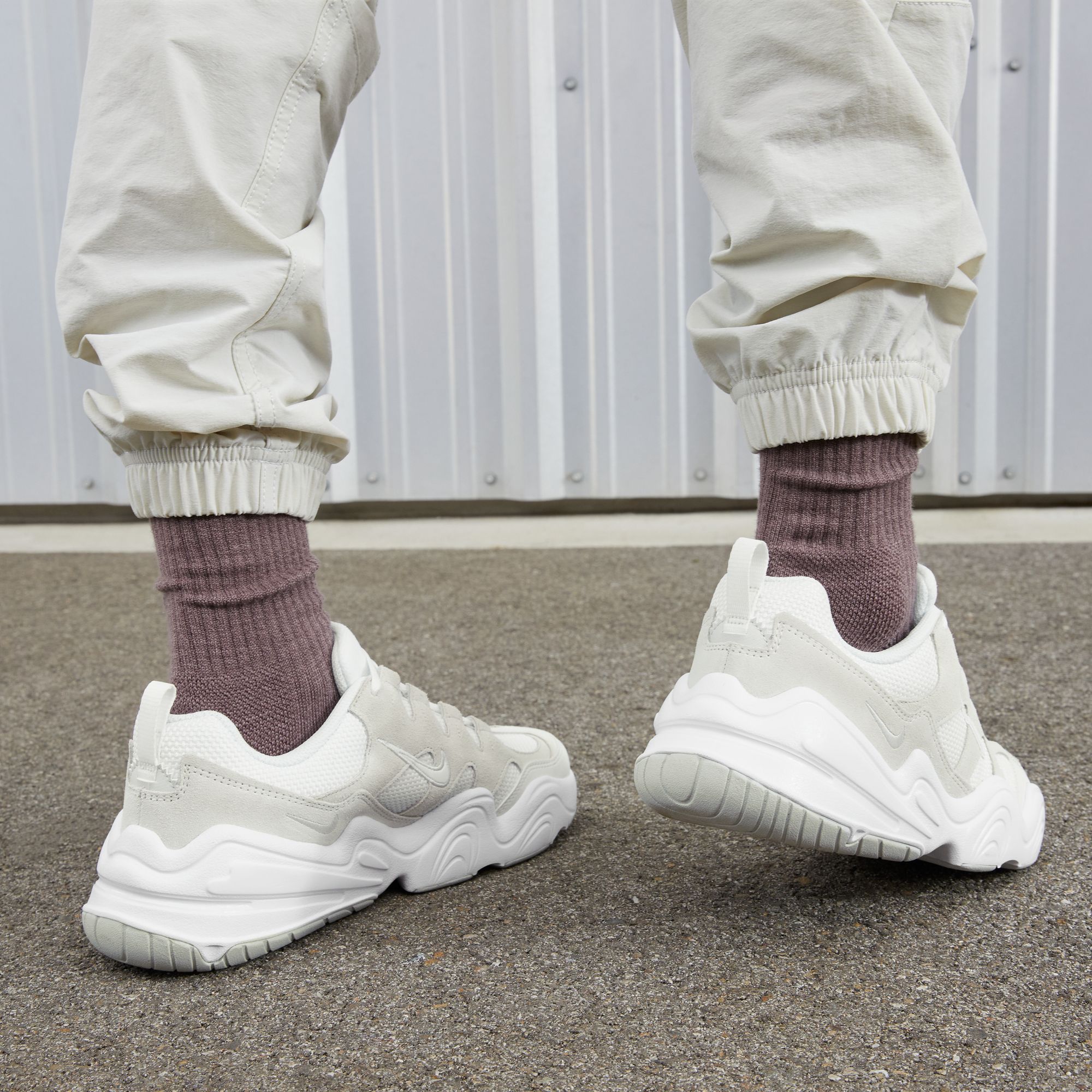 NWEB---NIKE-M-SHOE-TECH-HERA-White---White---Summit-White---Photon-Dust-8.5-Regular.jpg