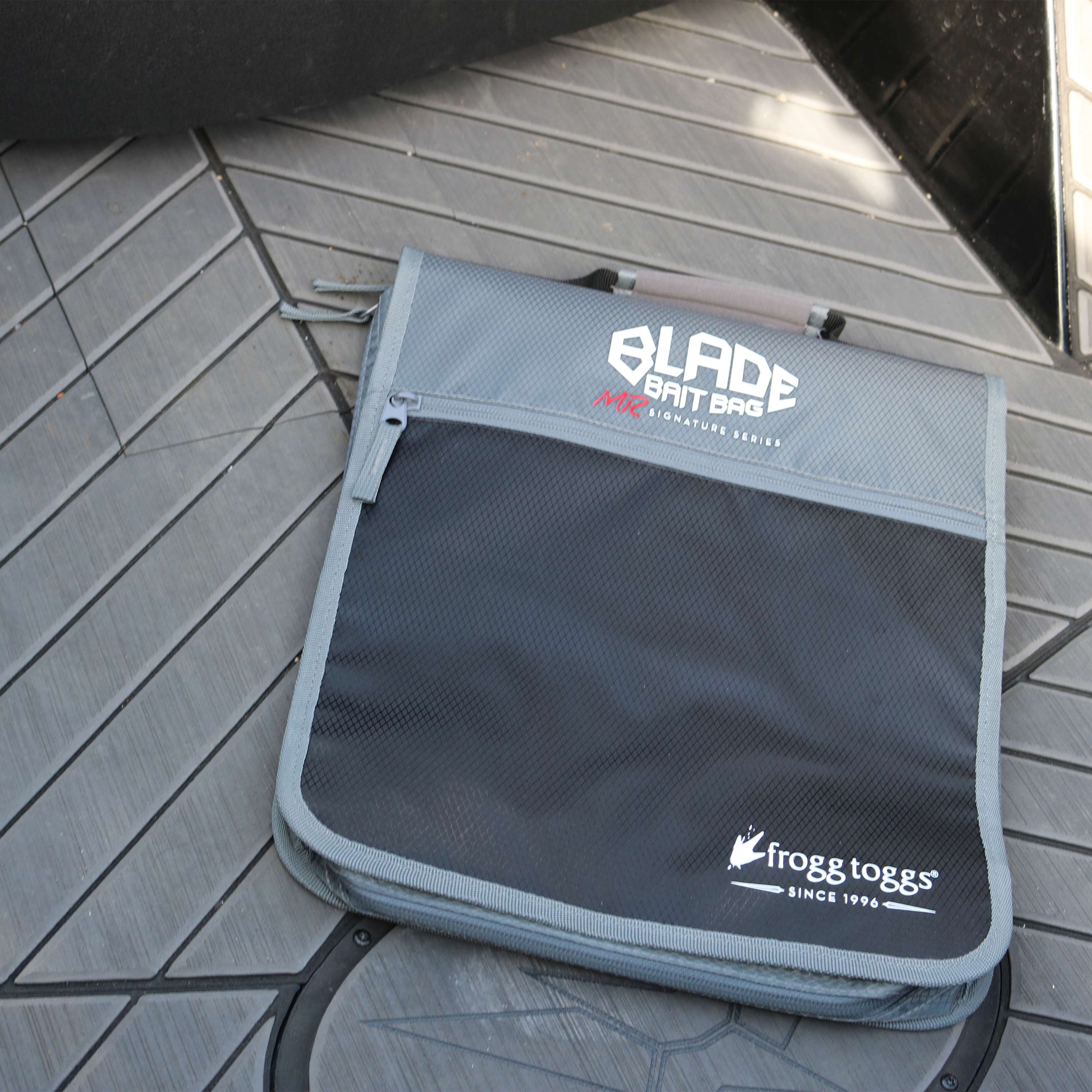 FROGG-BLADE-BAIT-BAG-Black-and-Gray-One-Size.jpg