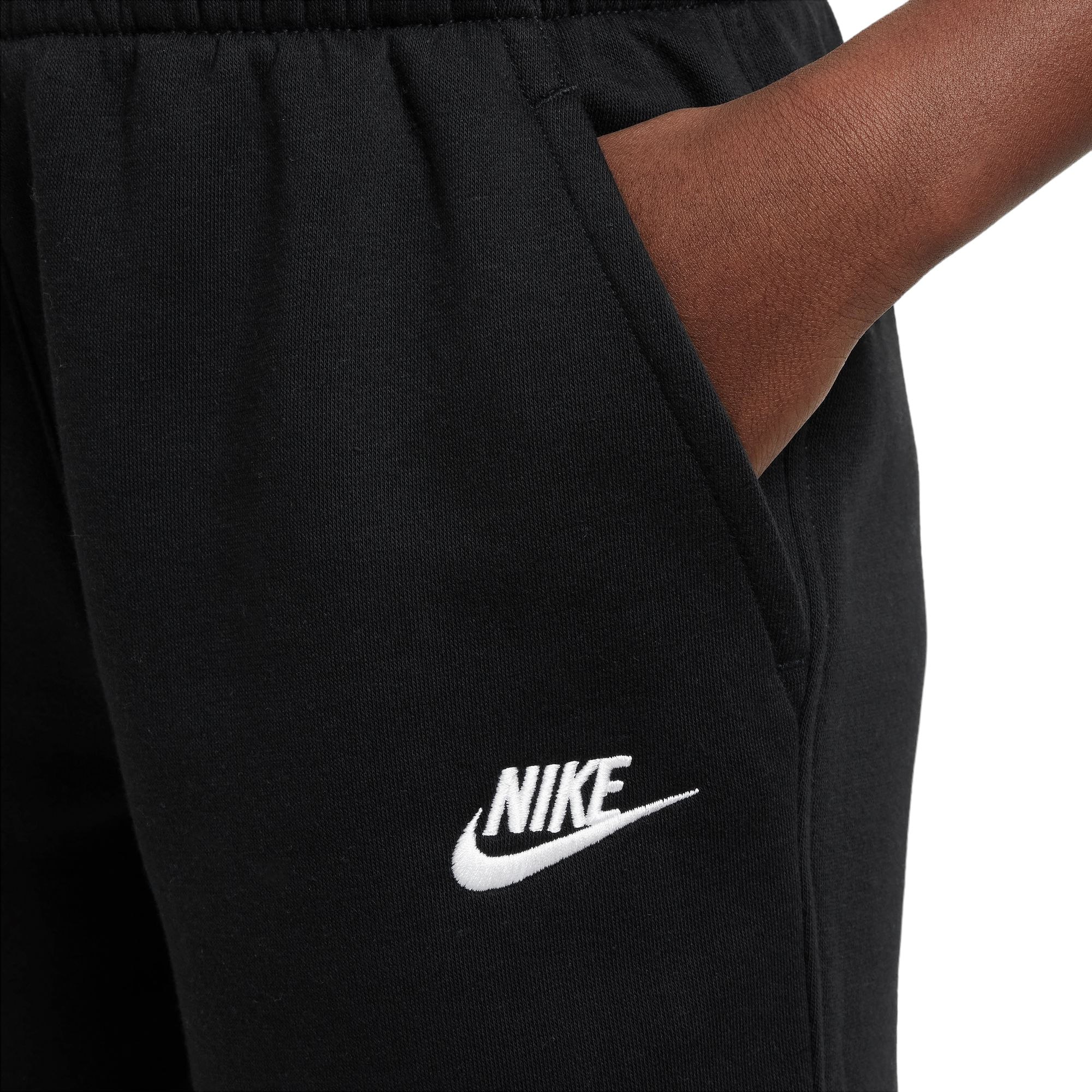 NWEB---NIKE-C-B-NSW-CLUB-FLC-JGGR-LBR-Black---White-XS.jpg