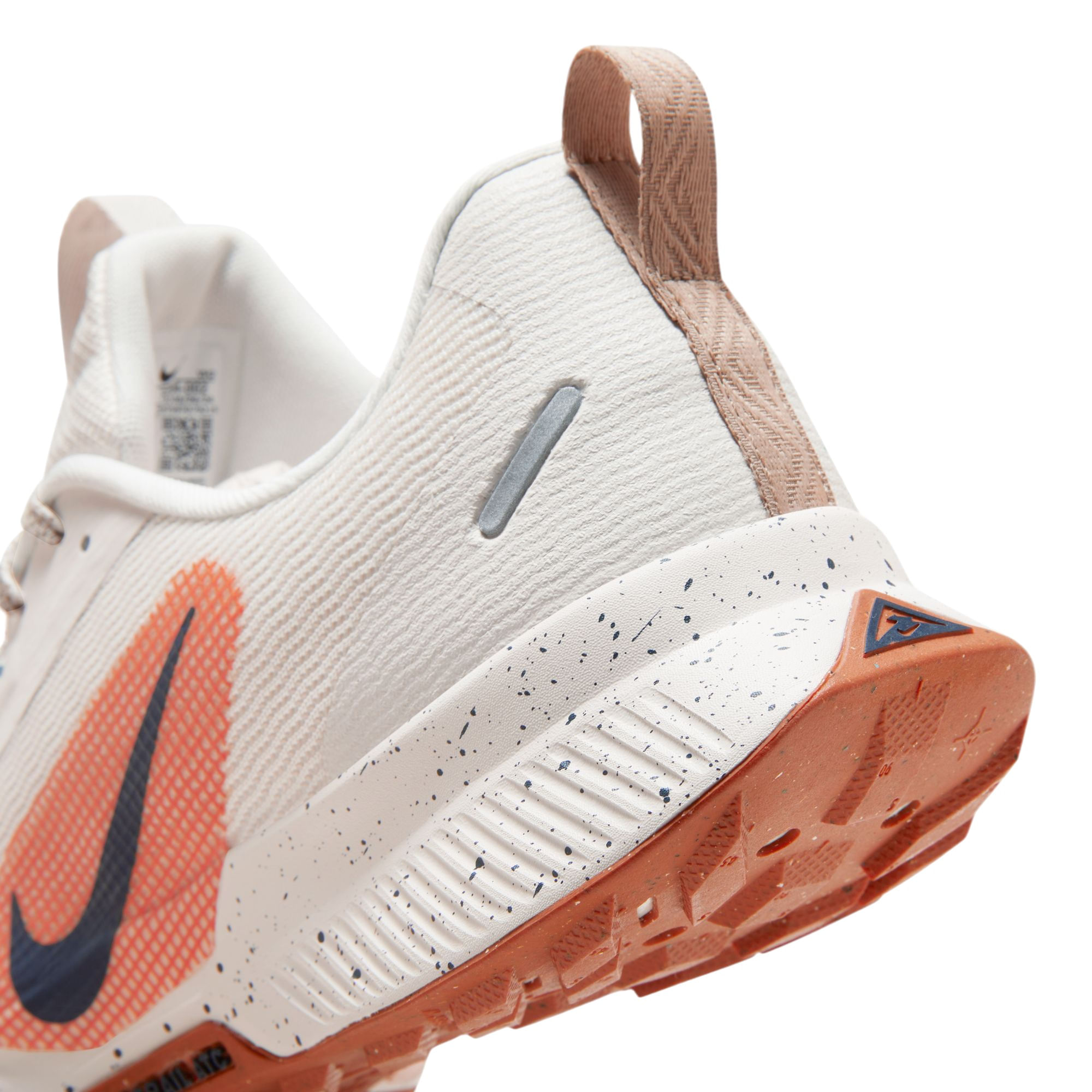 Amazon | Nike メンズ Sb Zoom Nyjah 3 ランニングシューズ