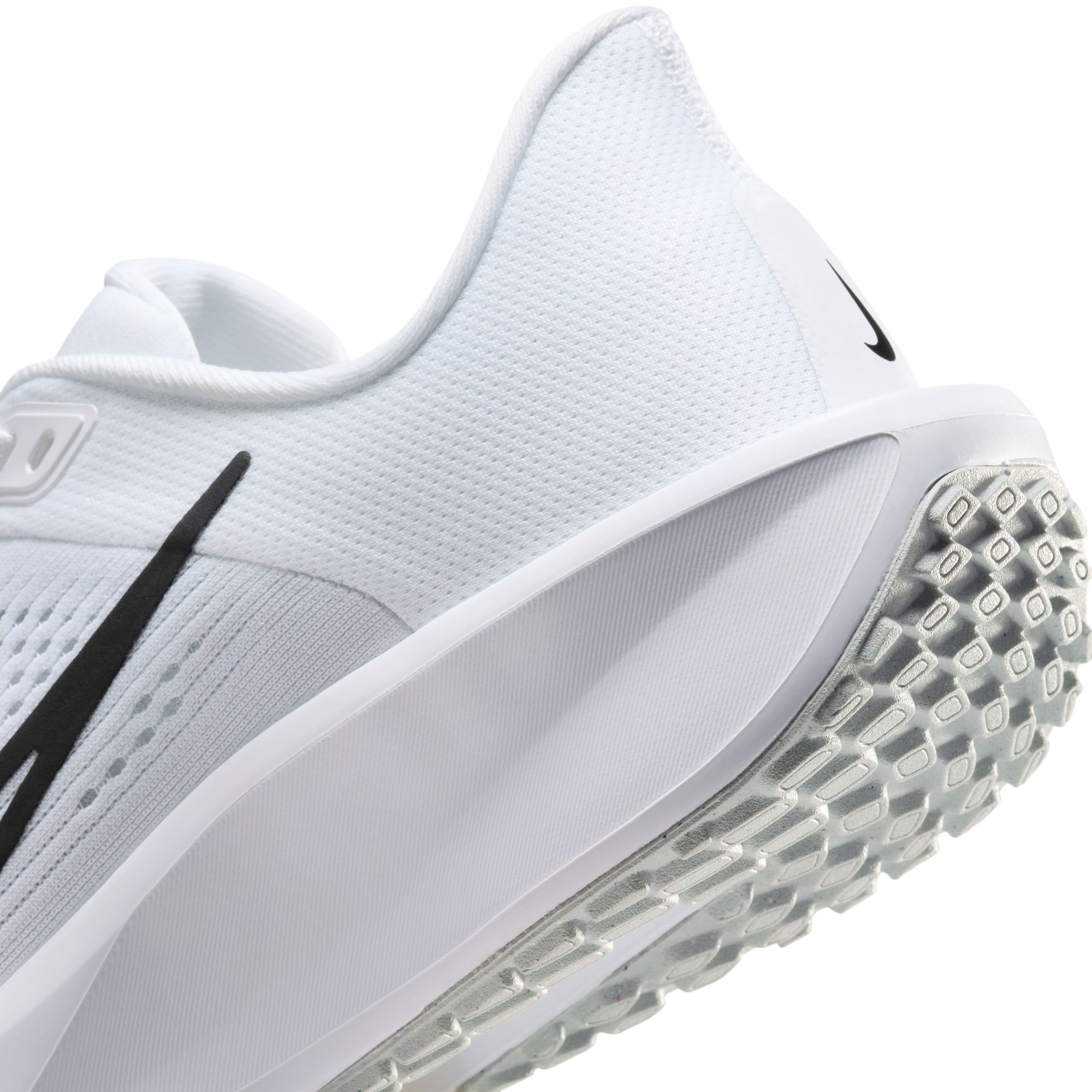 NIKE-W-SHOE-QUEST-6-White---Black---Pure-Platinum-7-Regular.jpg