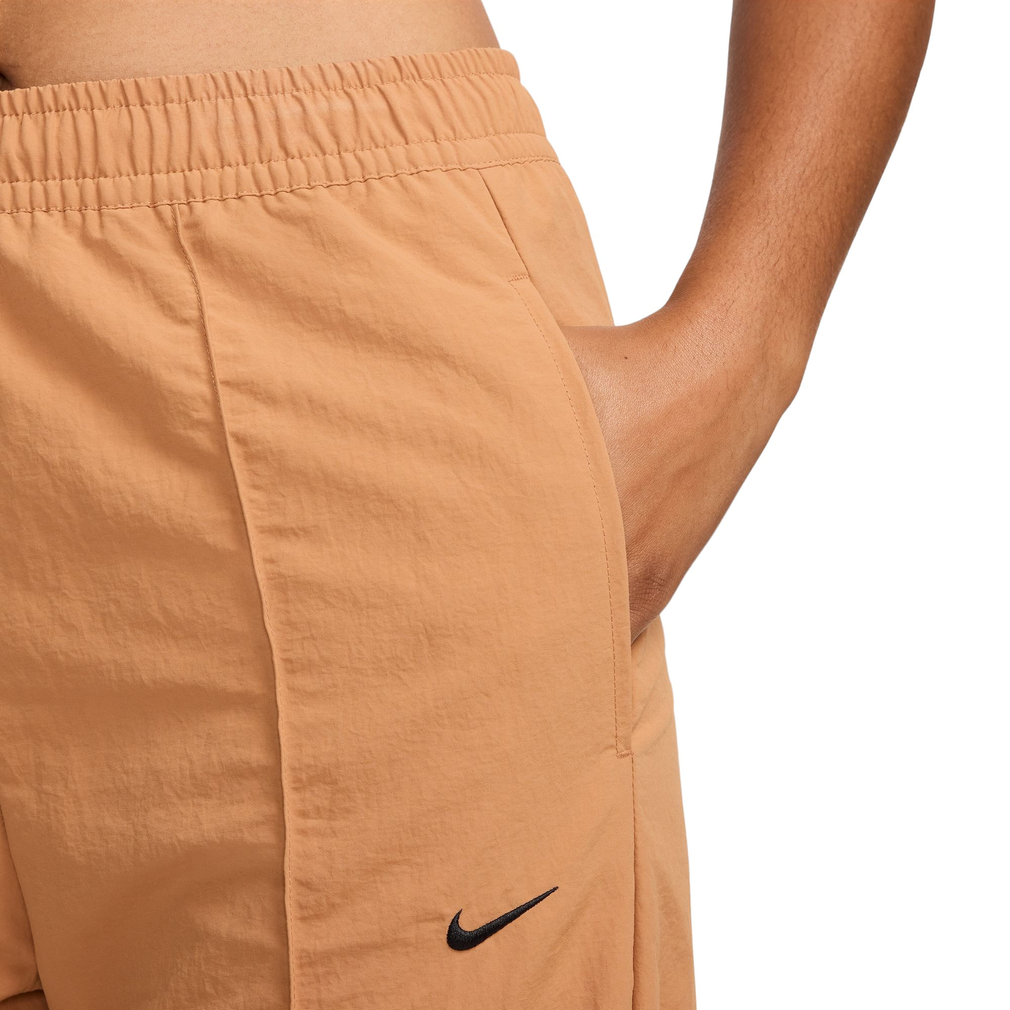 Nike Sportswear Everything Wovens Mid-Rise Open-Hem Pant