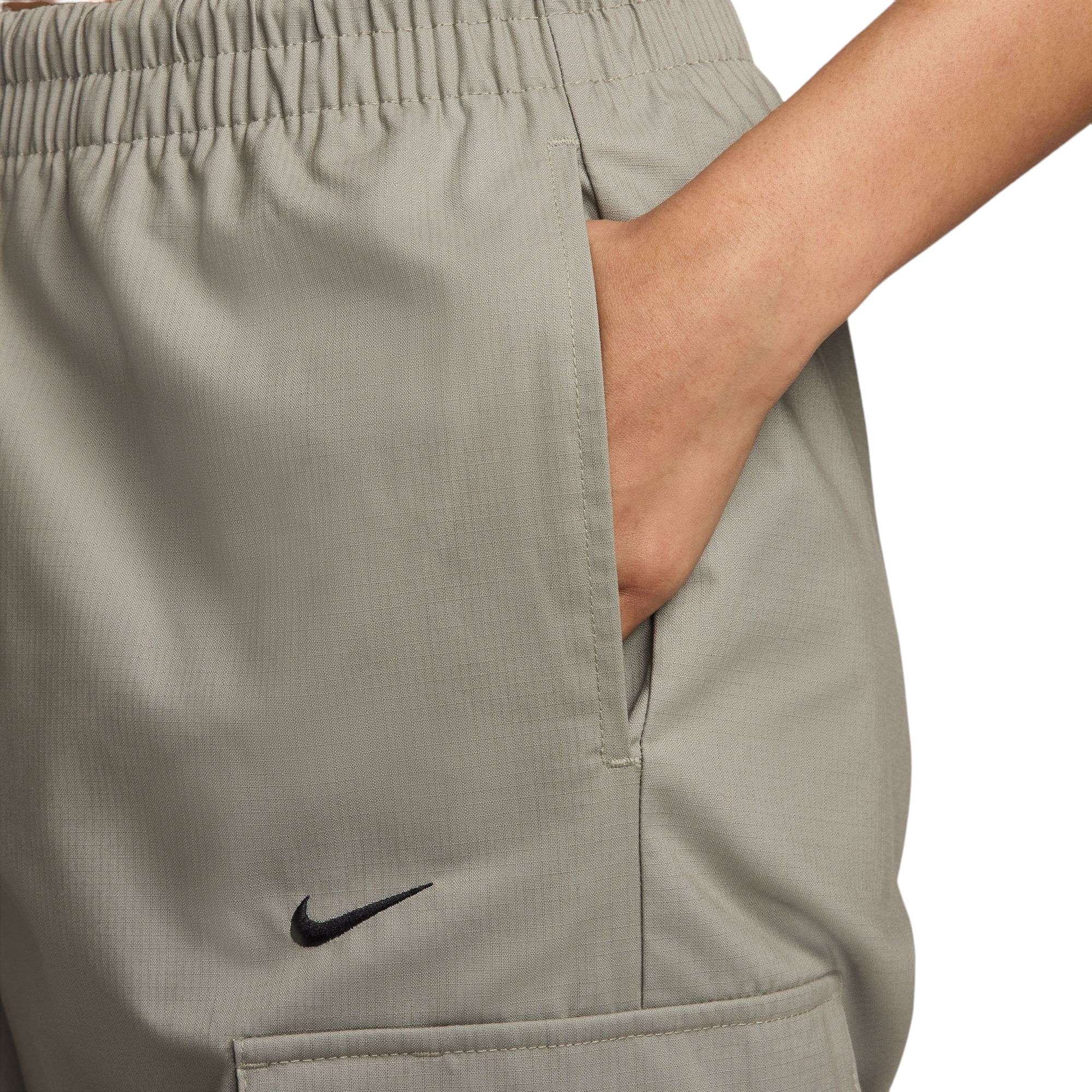 Nike Sportswear Everything Wovens Mid-Rise Cargo Pant Nike Sportswear Everything Wovens Mid-Rise Cargo Pant