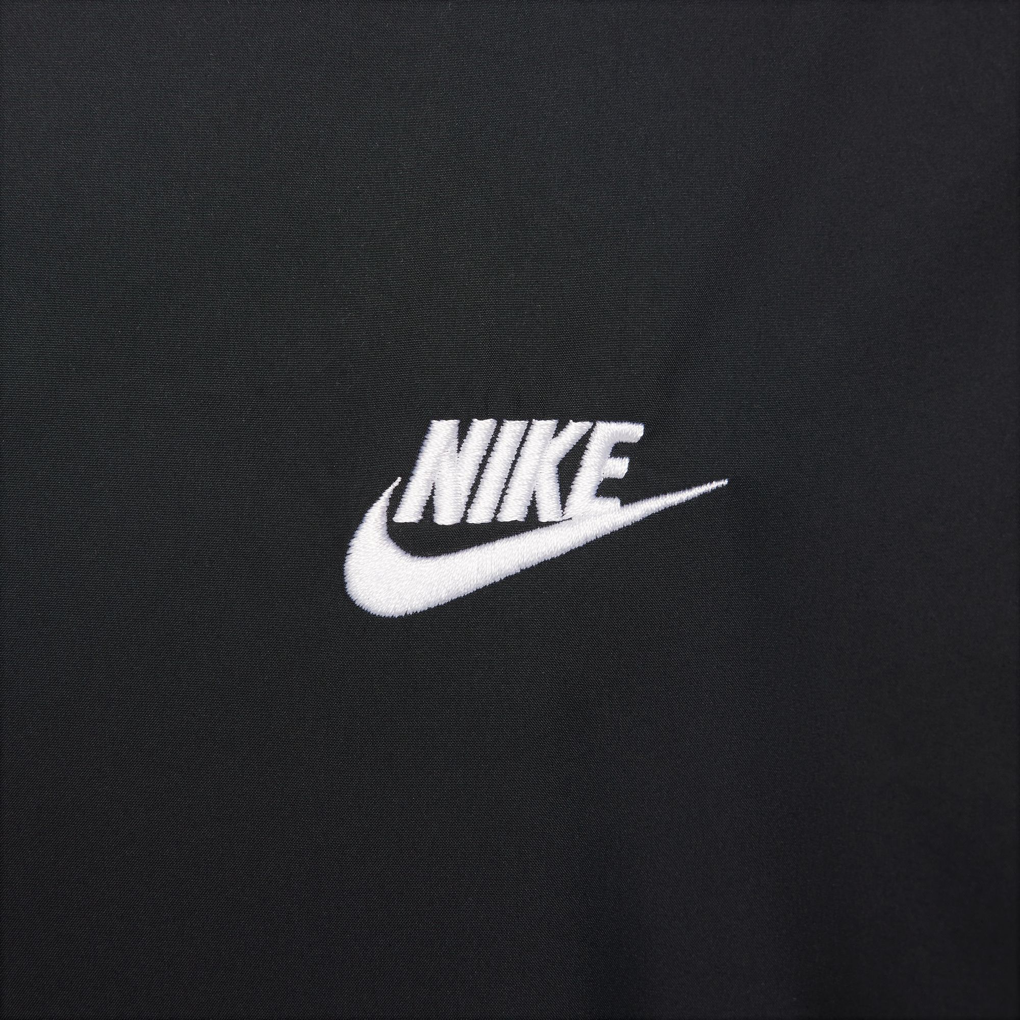NIKE-C-M-NK-CLUB-COACHES-JKT-Black---White-L.jpg