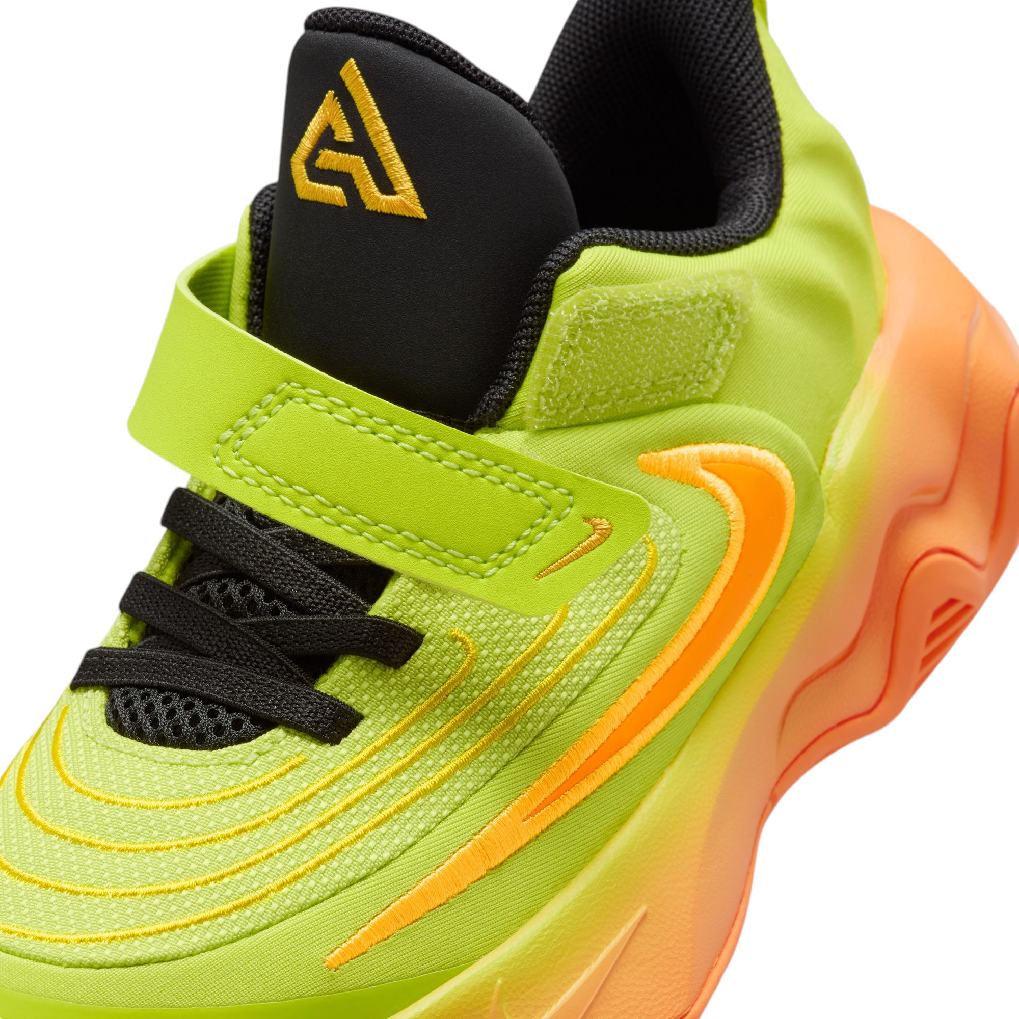 Nike-Giannis-Immortality-4-Basketball-Shoe---Youth-Smoke-Grey---Stadium-Green---Wolf-Grey