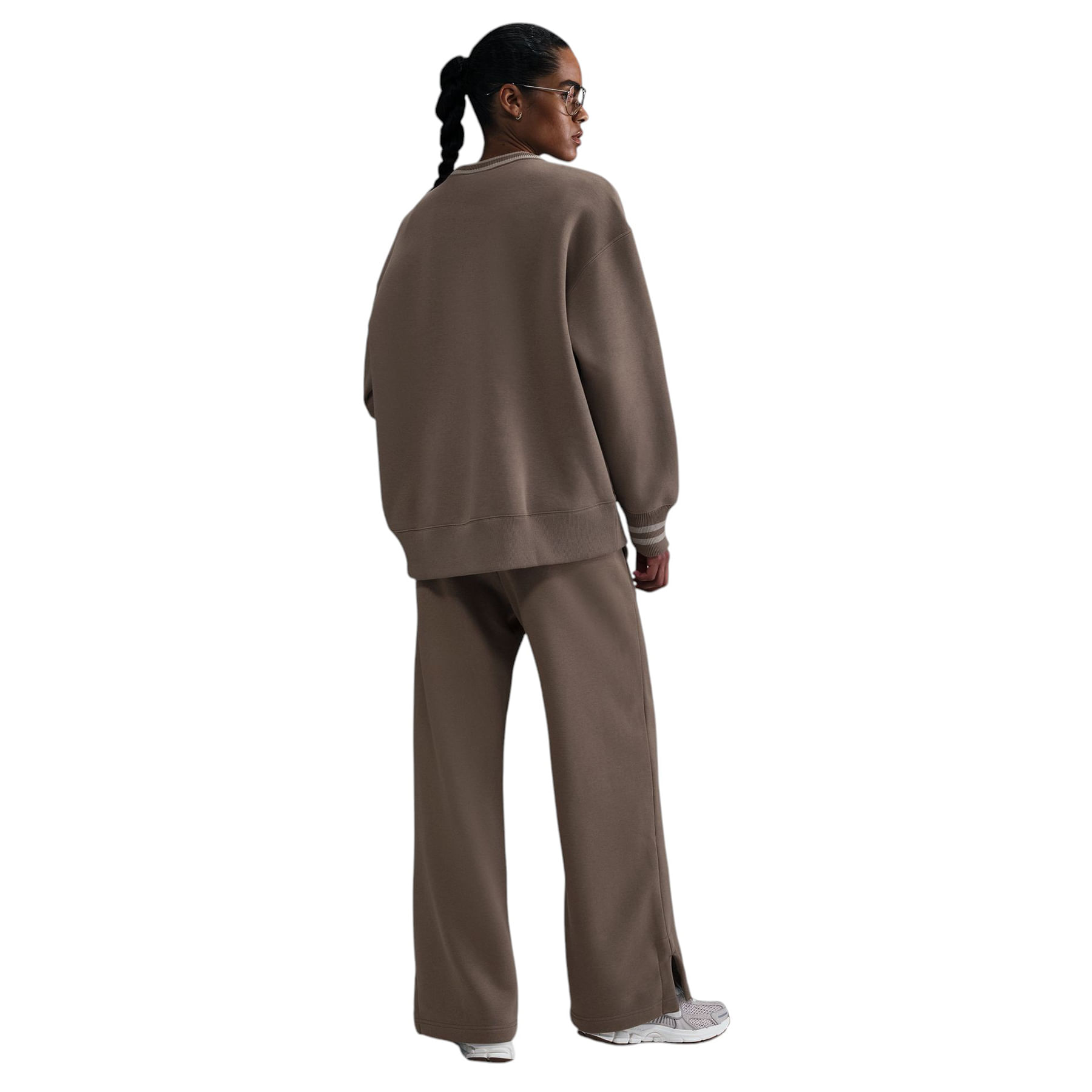Nike Sportswear Phoenix Fleece Graphic Oversized Crew-Neck Sweatshirt - Women's - Mink Brown M