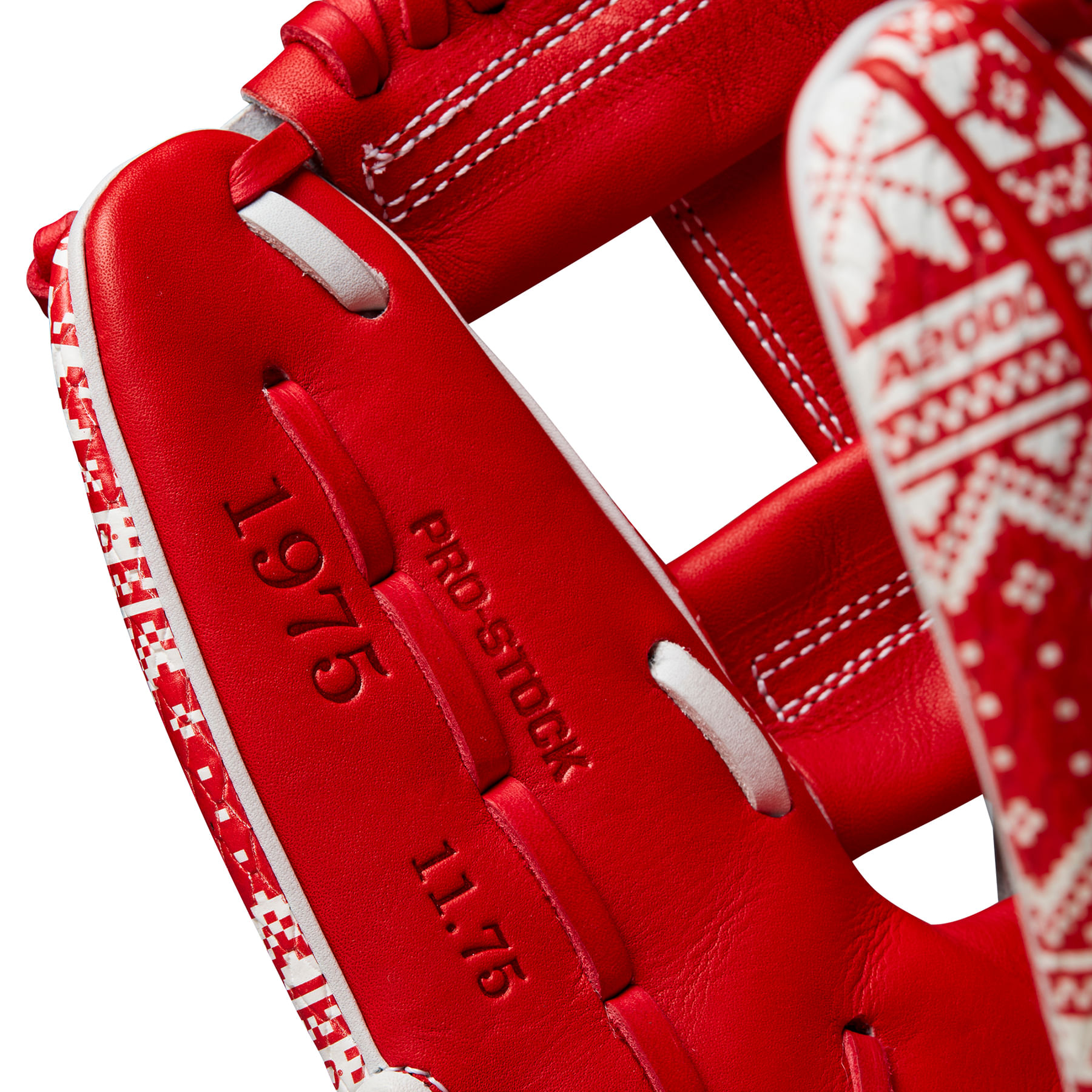 Wilson-A2000-GOTM-1975SS-11.5--Infield-Glove-December-2024-Red---White-Holiday-Sweater