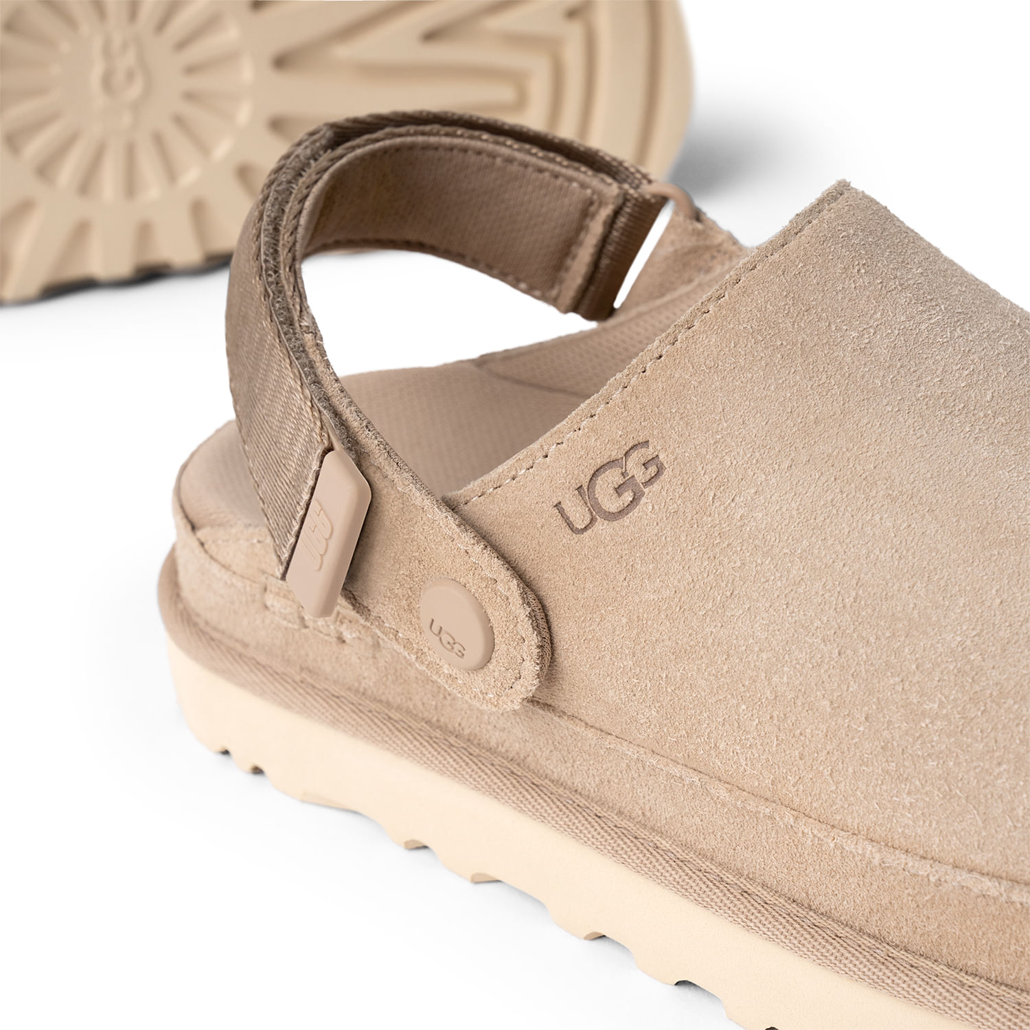 UGG-Goldenstar-Clog---Women-s-Sand
