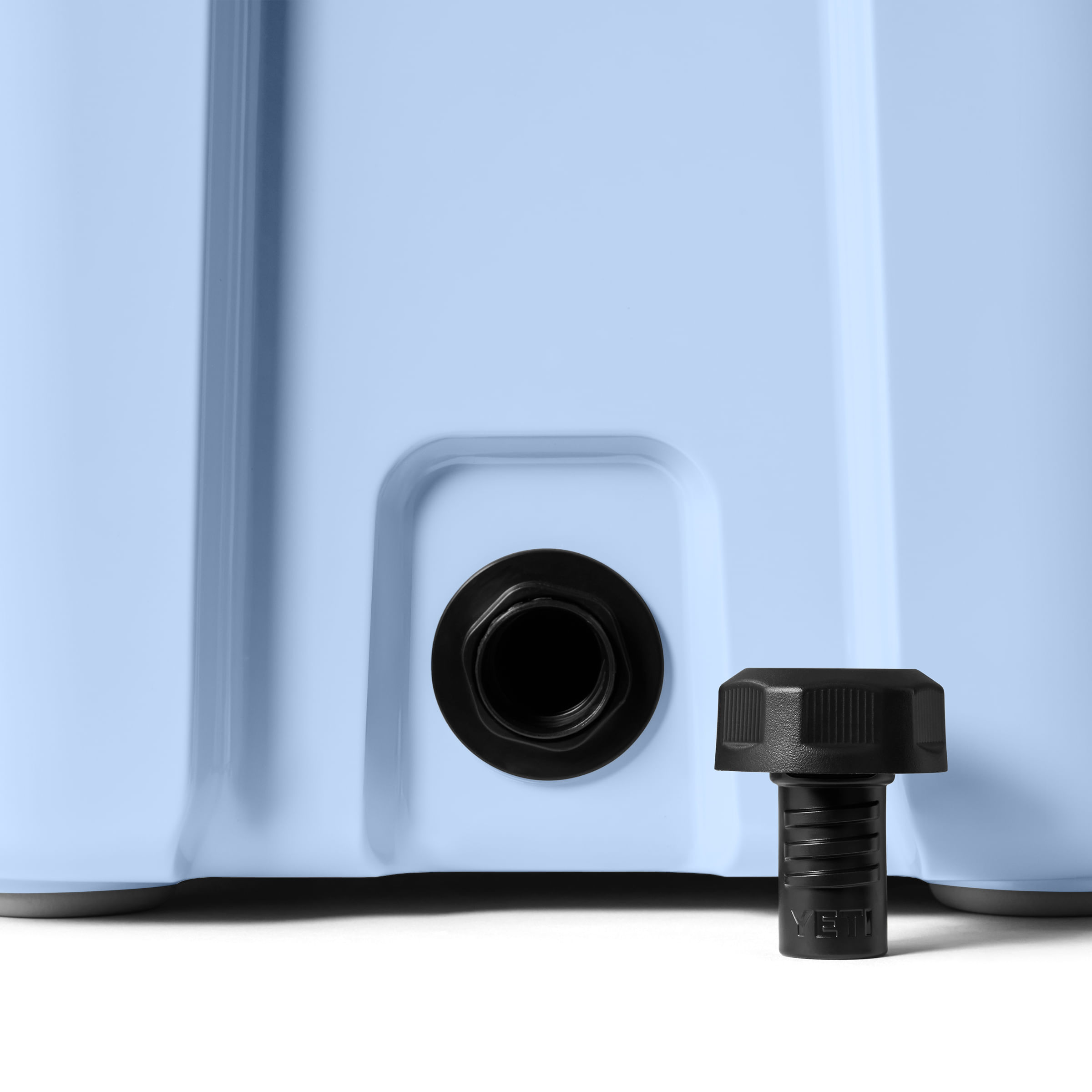 YETI-Roadie-24-Hard-Cooler-Big-Sky-Blue