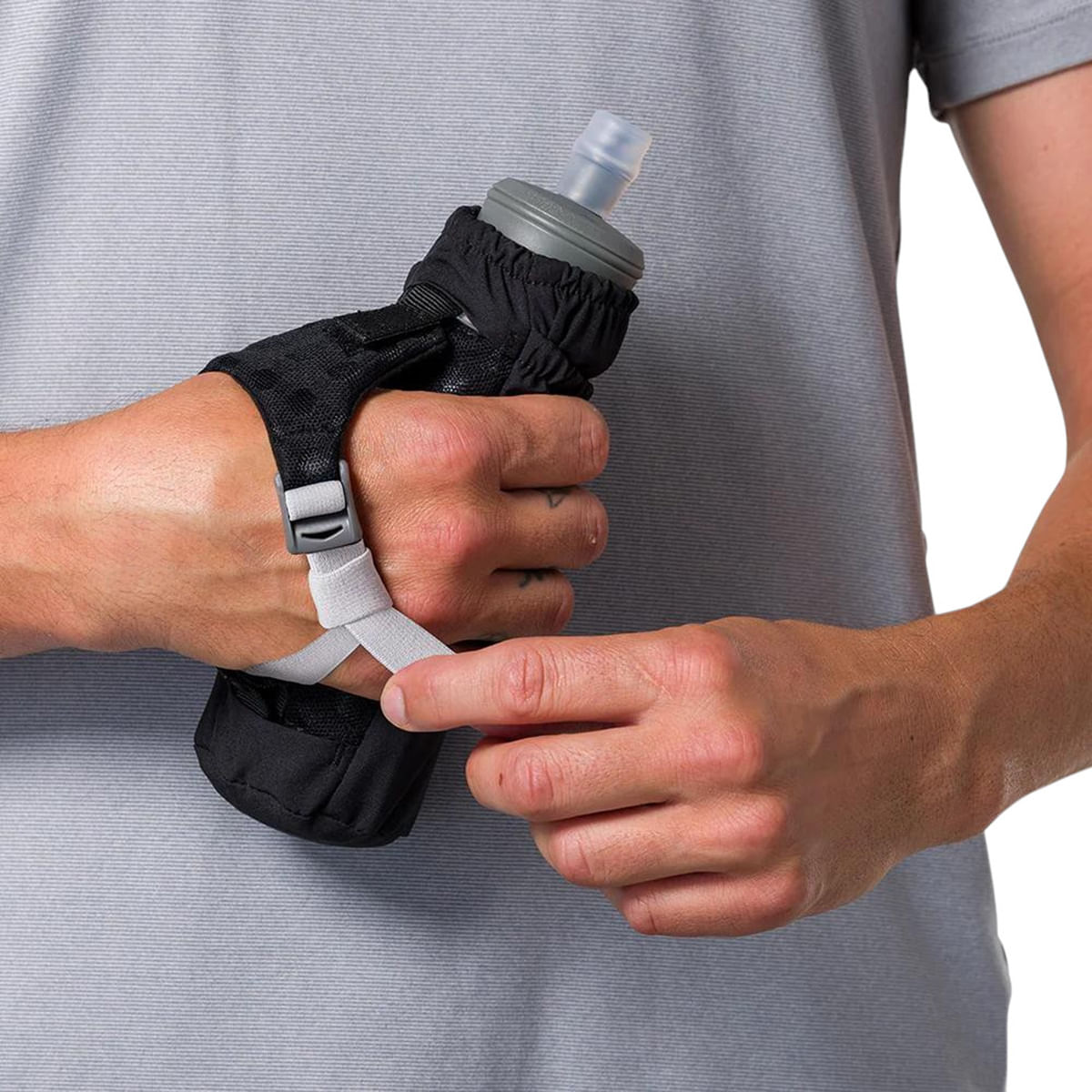 Nathan-Pinnacle-Soft-Flask-Handheld---14oz-Black---Reflective-Silver