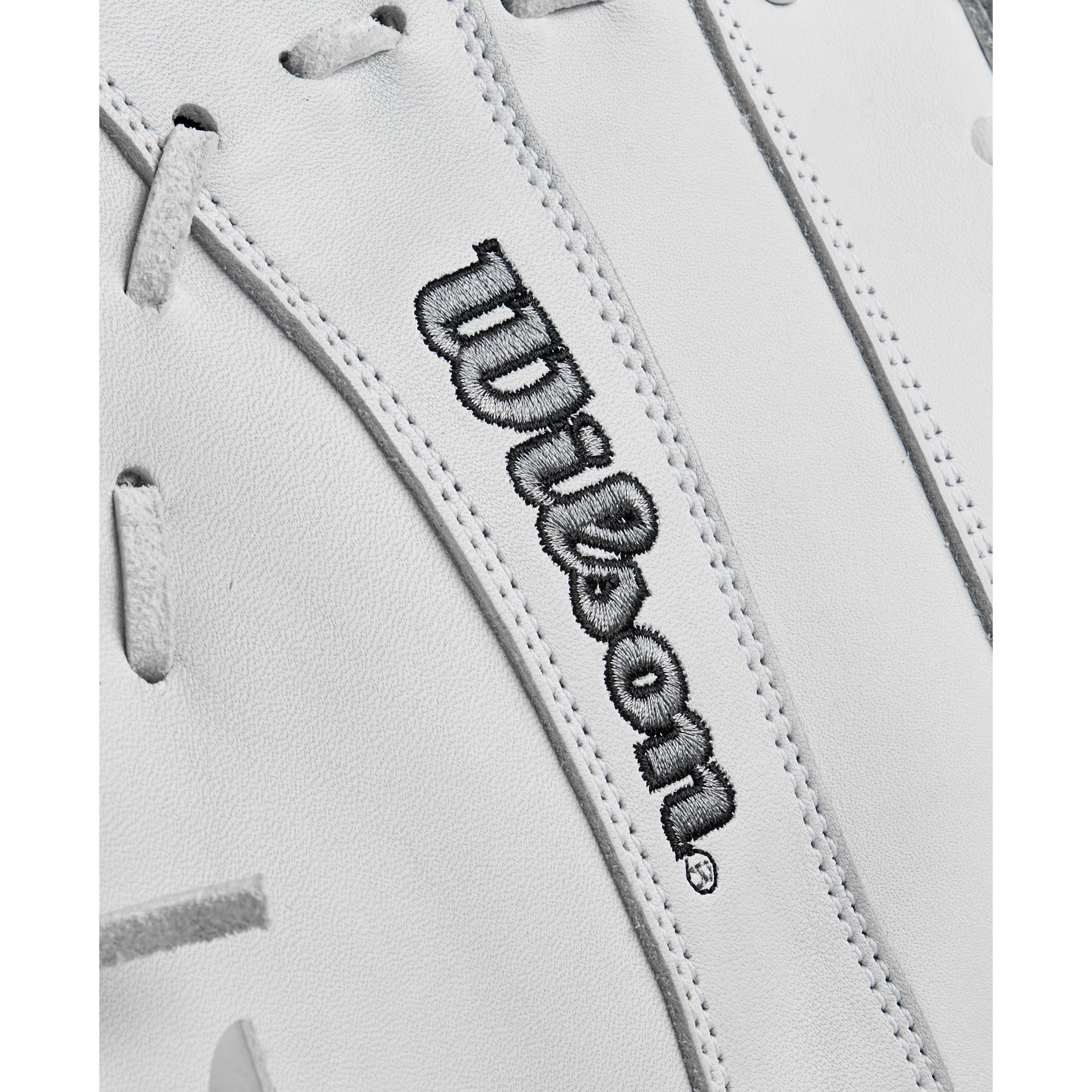 Wilson-A1000-1620-Fastpitch-Softball-First-Base-Mitt-Black---White
