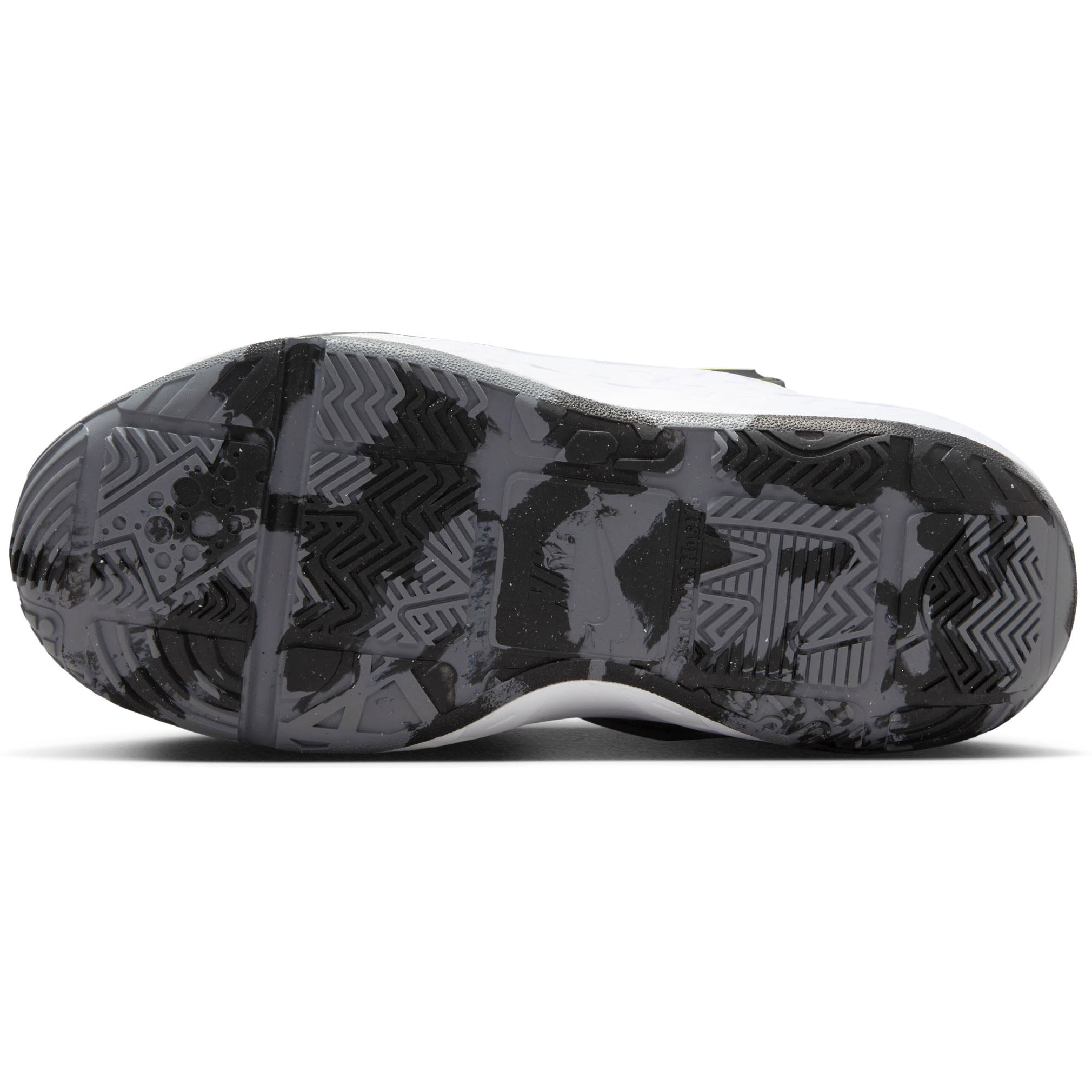 Nike-Team-Hustle-D-Shoe---Youth-Black---White---Anthracite