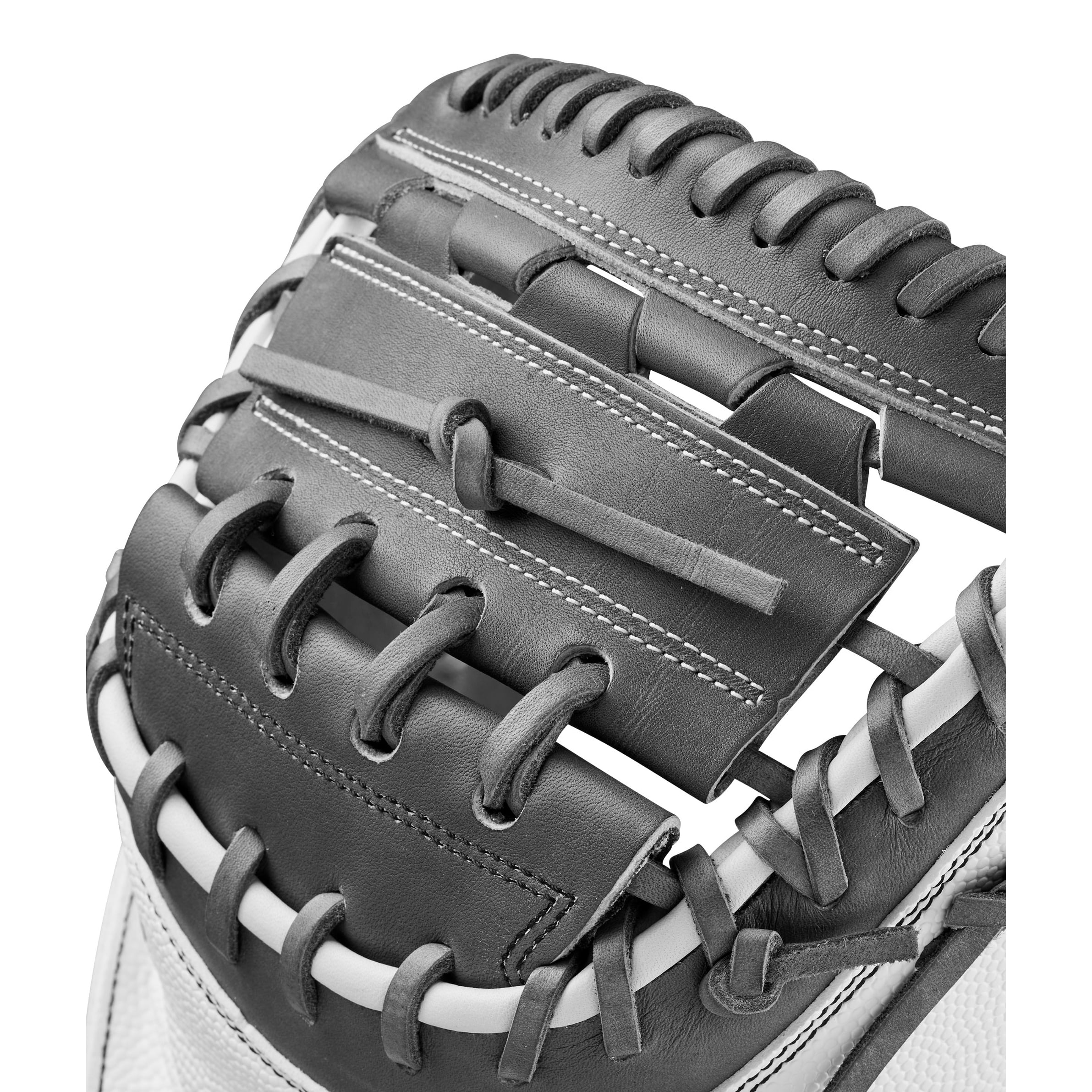 Wilson-A2000-FPCM23-Fastpitch-Softball-Catcher-Mitt-Grey---White