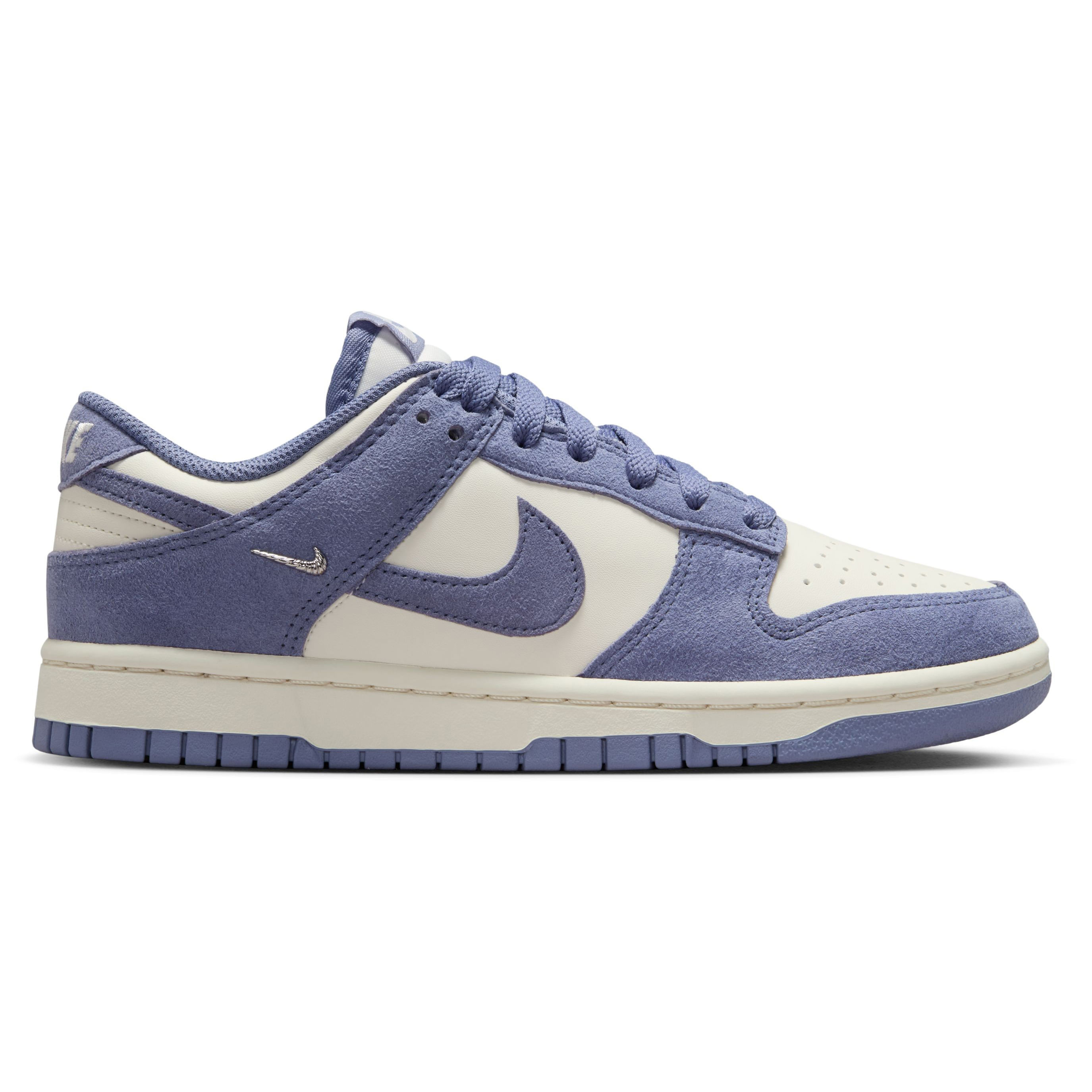 nike low shoes womens