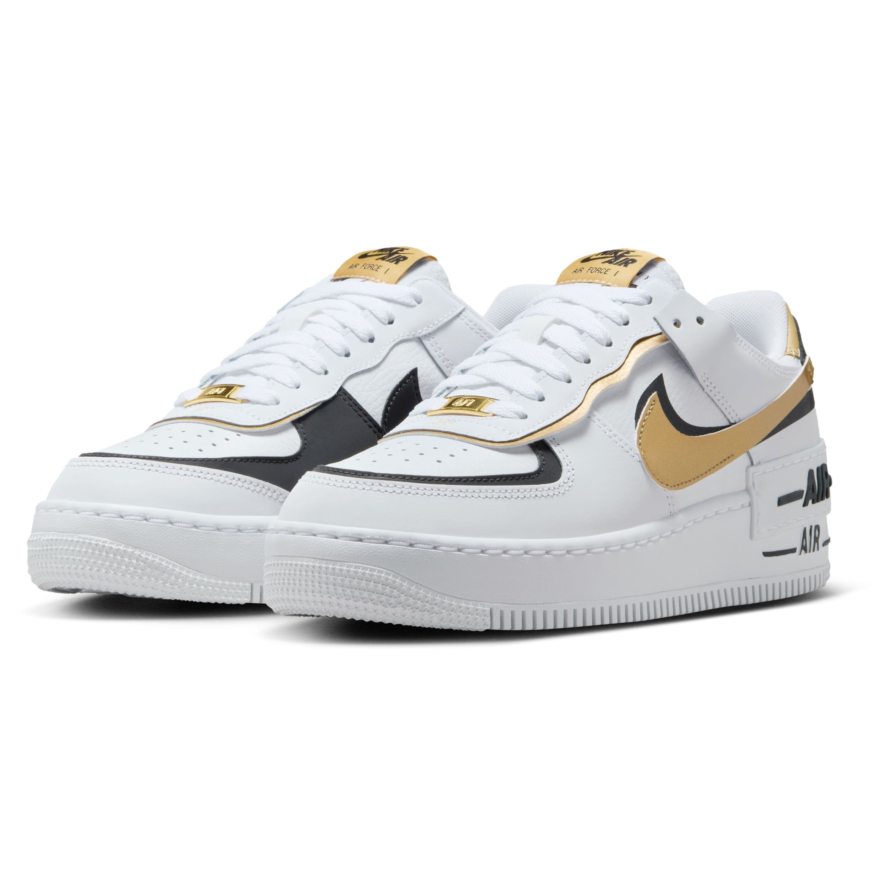 air force shadow sneaks up