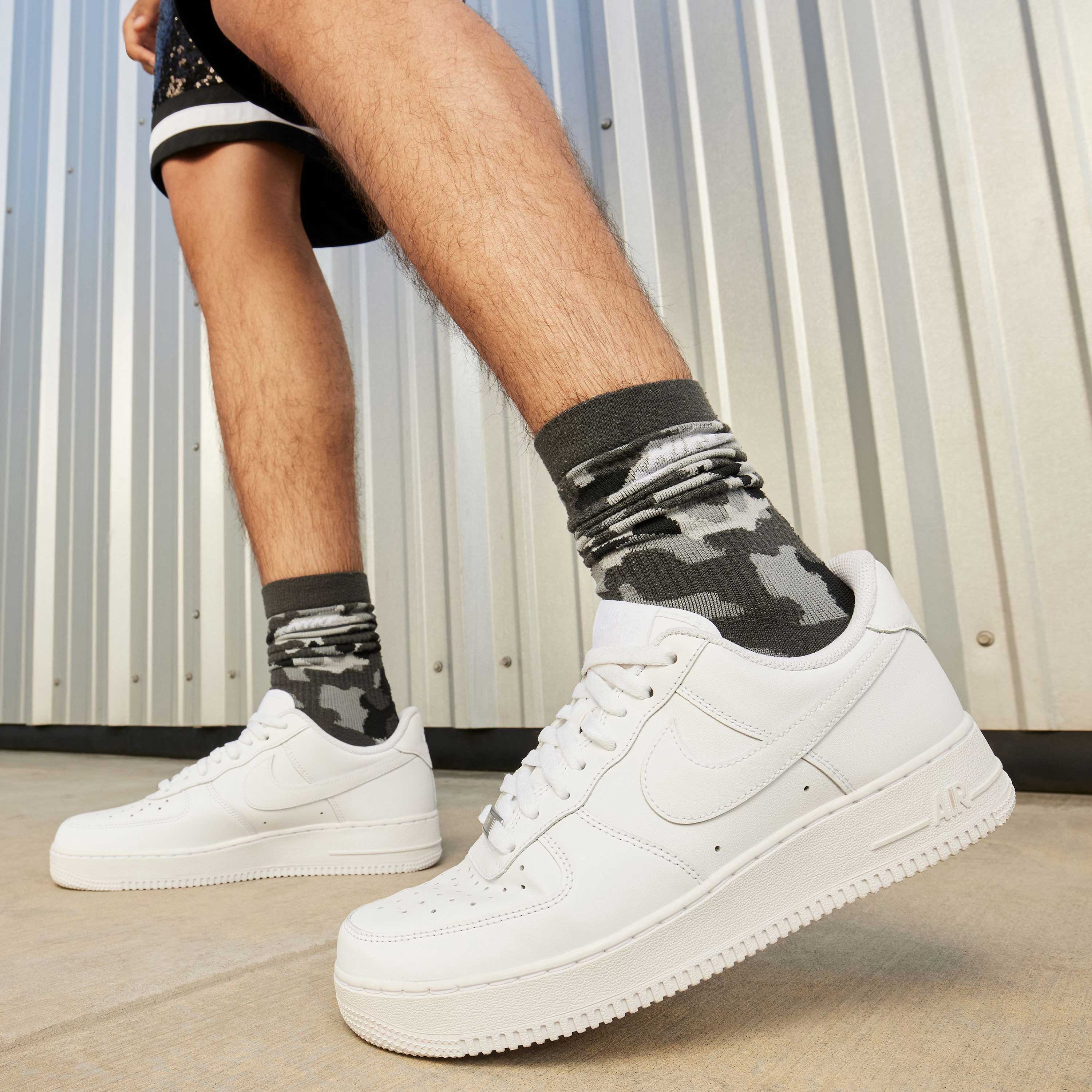 NIKE AIRFORCE 1 07 フレッシュ 26cm Nike Air Force 1 '07 Designed Fresh for Sale | Authenticity