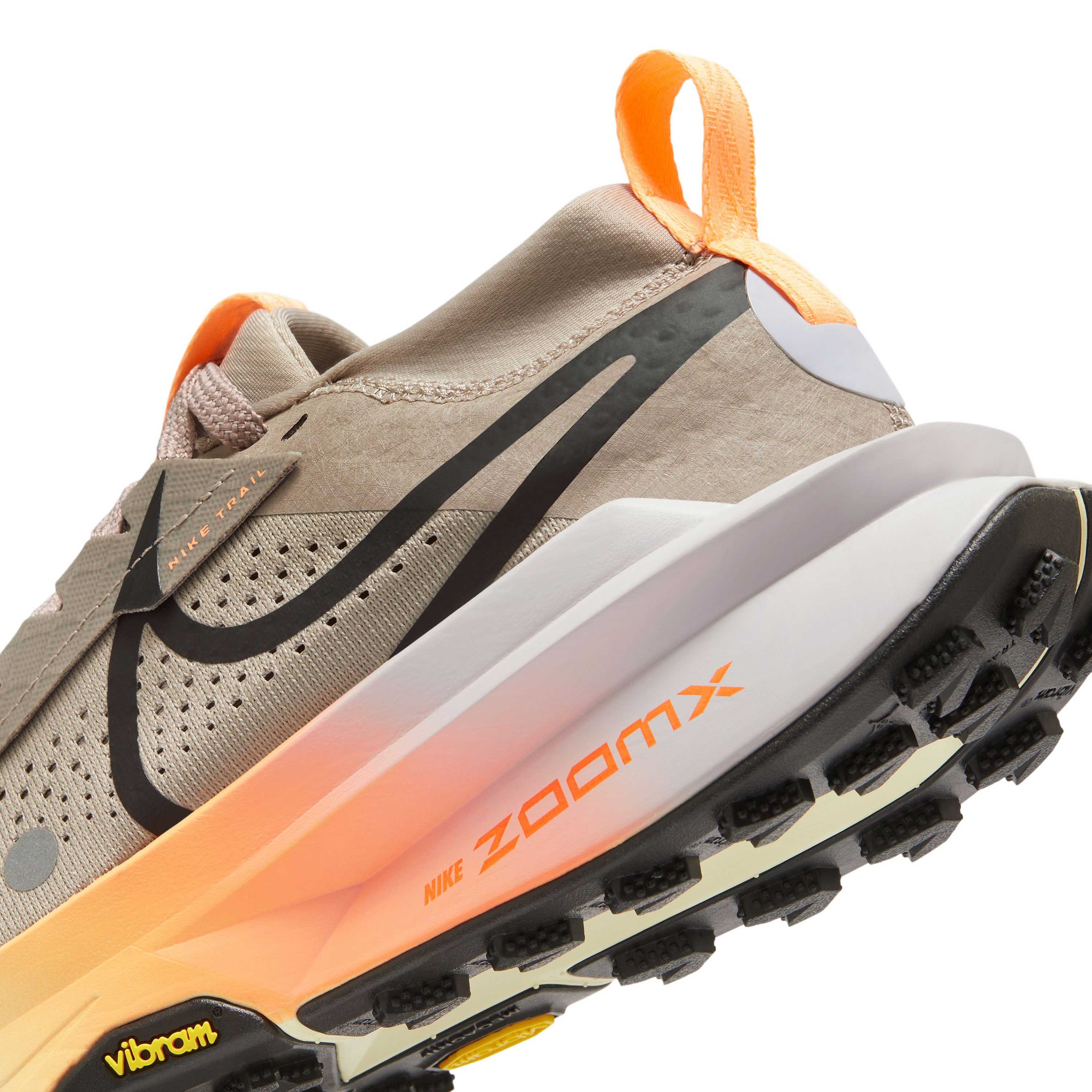 める② Nike Zegama 2 Trail Running Shoe - Women's - Als.com
