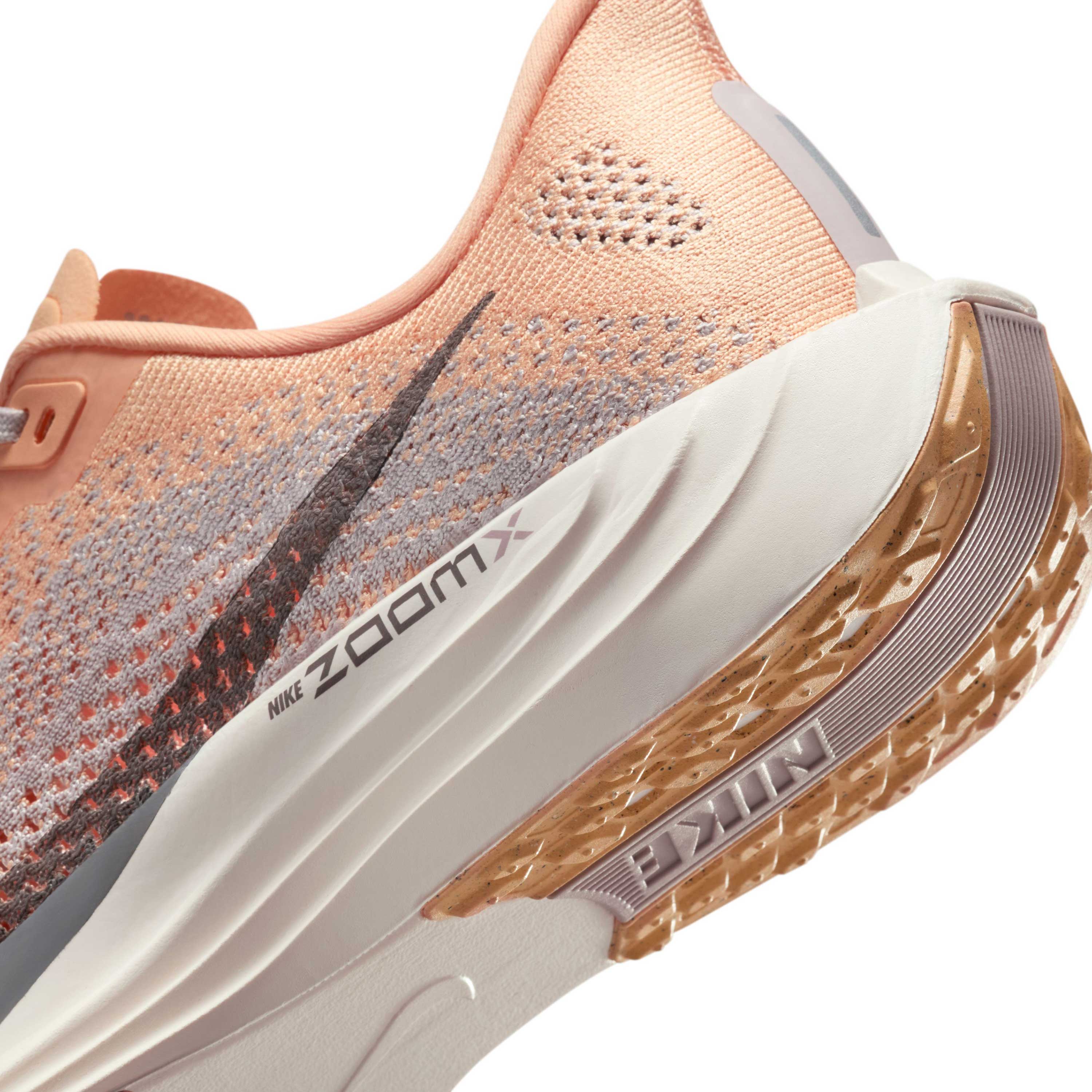 Nike Pegasus Plus Running Shoe - Women's - Als.com
