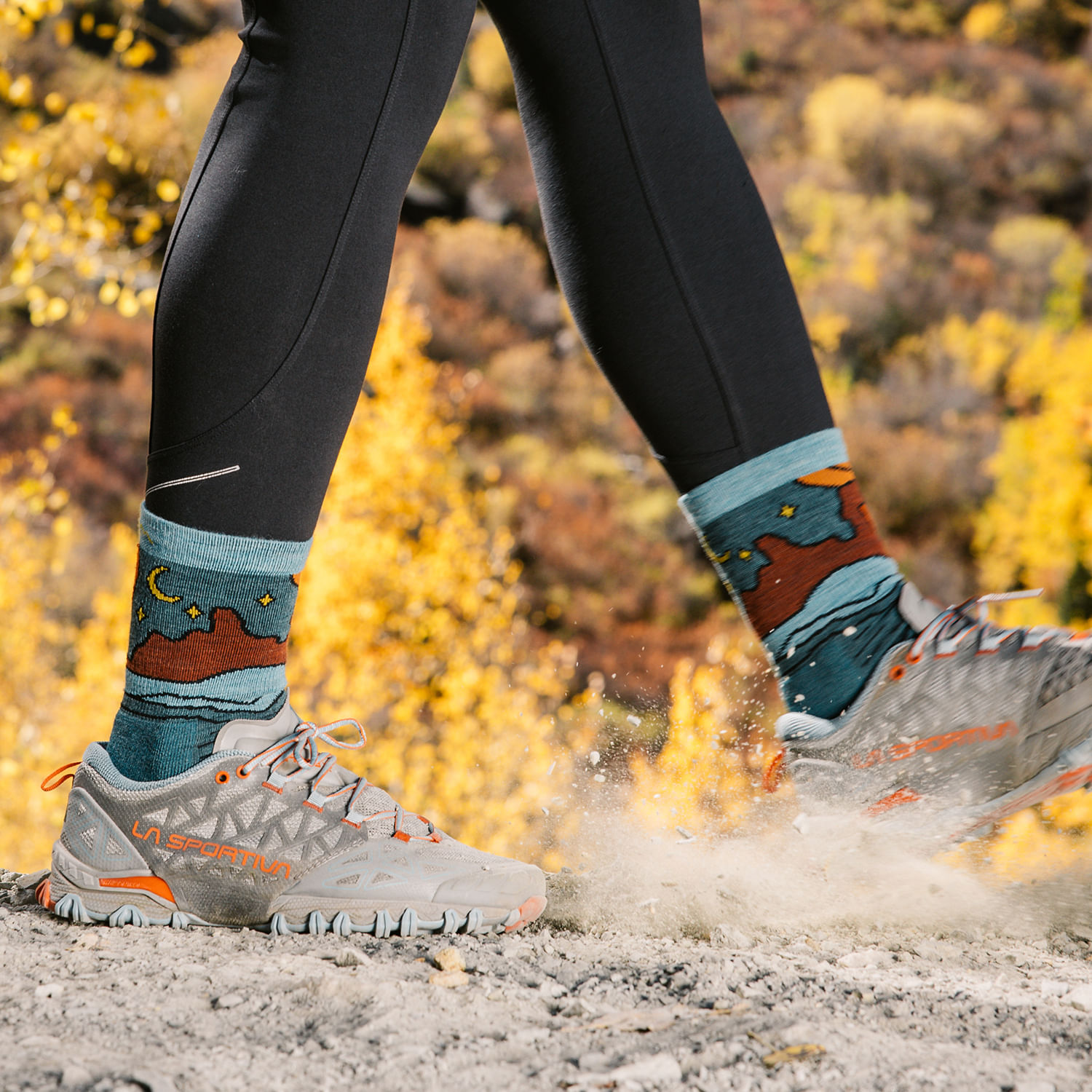 Darn-Tough-Celeste-Micro-Crew-Midweight-With-Cushion-Sock-Teal